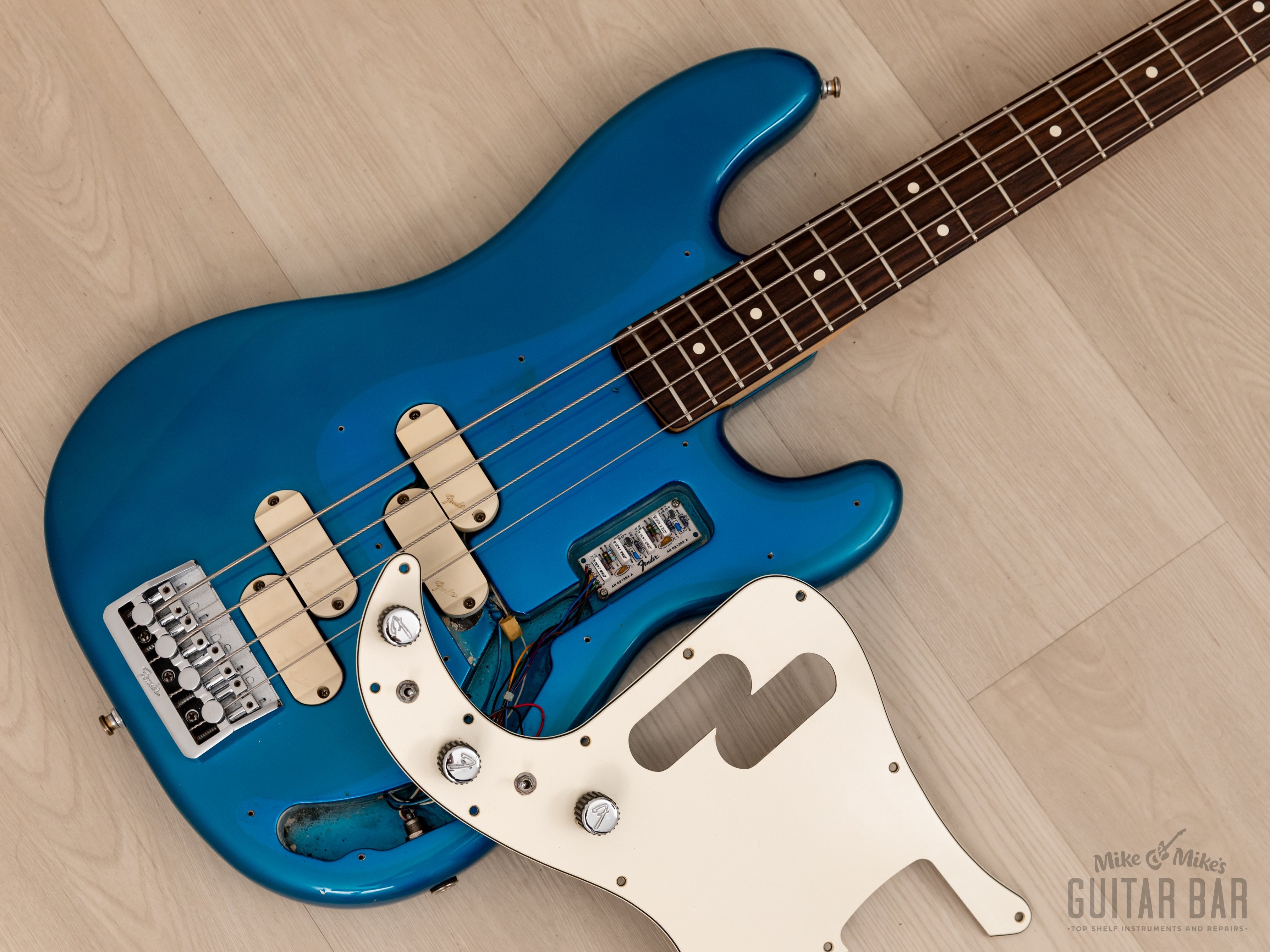 1983 Fender Precision Bass Elite II Vintage Bass Guitar Lake Placid Blue 100% Original w/ Case, Hangtags