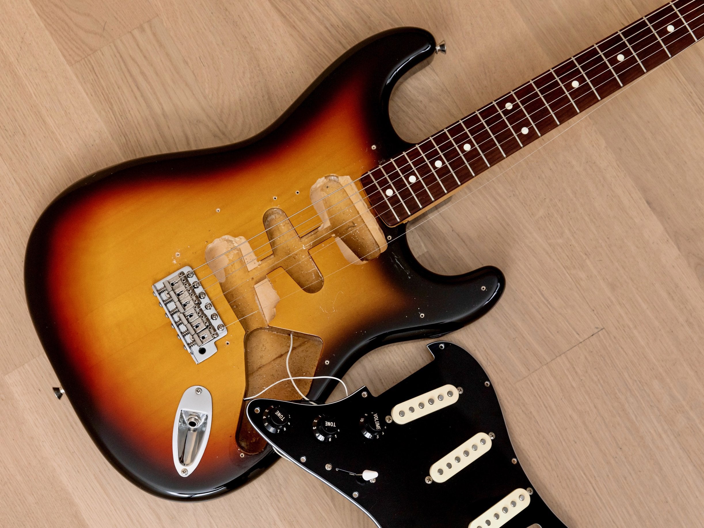 2004 Fender Stratocaster '62 Vintage Reissue ST62-58 Sunburst, Japan CIJ