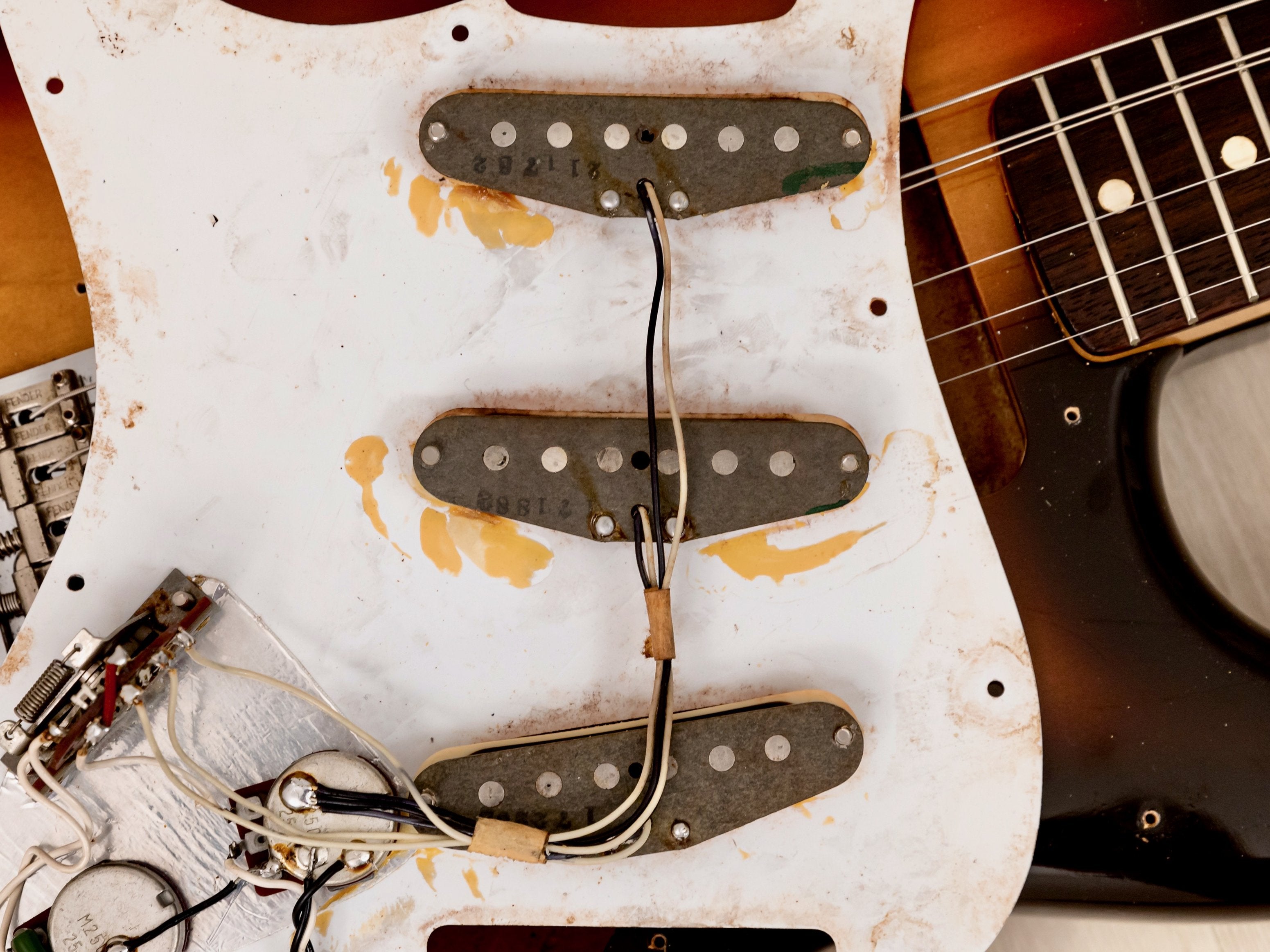 1982 Fender '62 Stratocaster JV ST62-65 Sunburst w/ USA Fullerton Pickups, Japan MIJ Fujigen