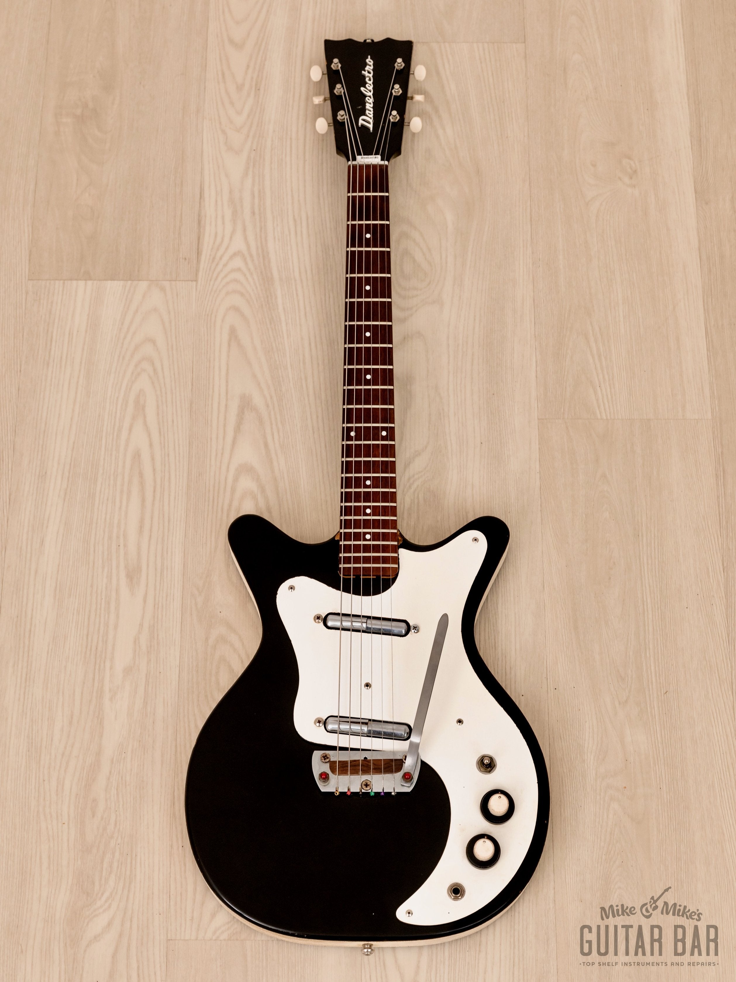 1960s Danelectro 4021 Hand Vibrato Vintage Guitar Black USA-Made w/ Lipstick Pickups