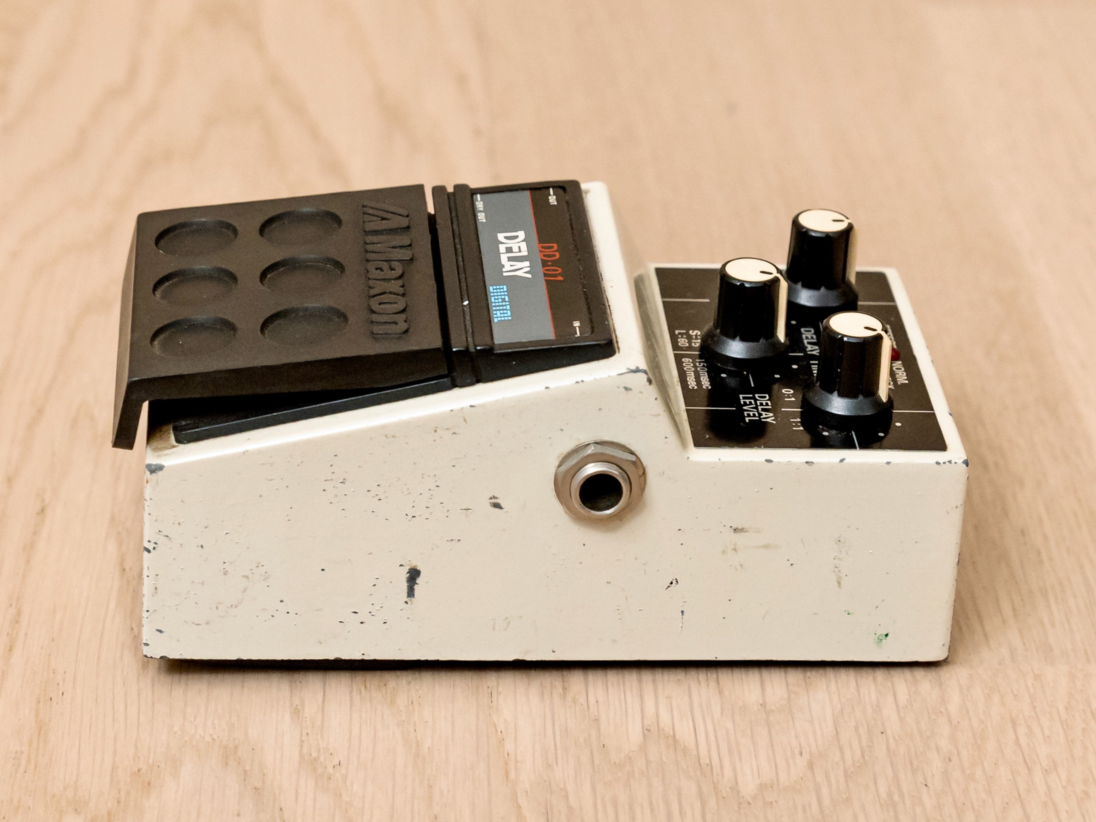 1980s Maxon DD-01 Digital Delay Vintage Guitar Effects Pedal, Japan