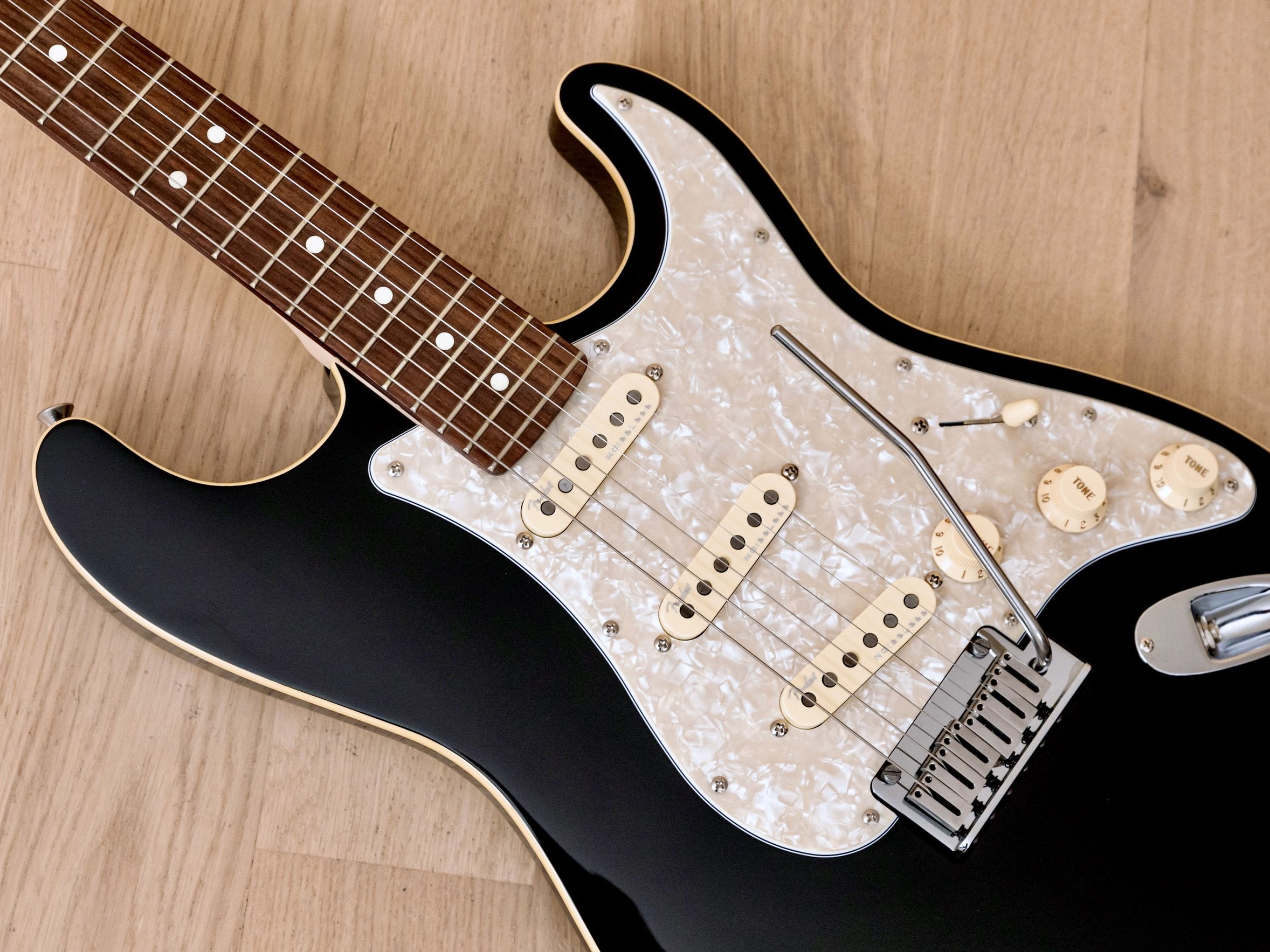 2019 Fender Modern Stratocaster SSS Black w/ Vintage Noiseless, Near Mint w/ Hangtags, Japan MIJ