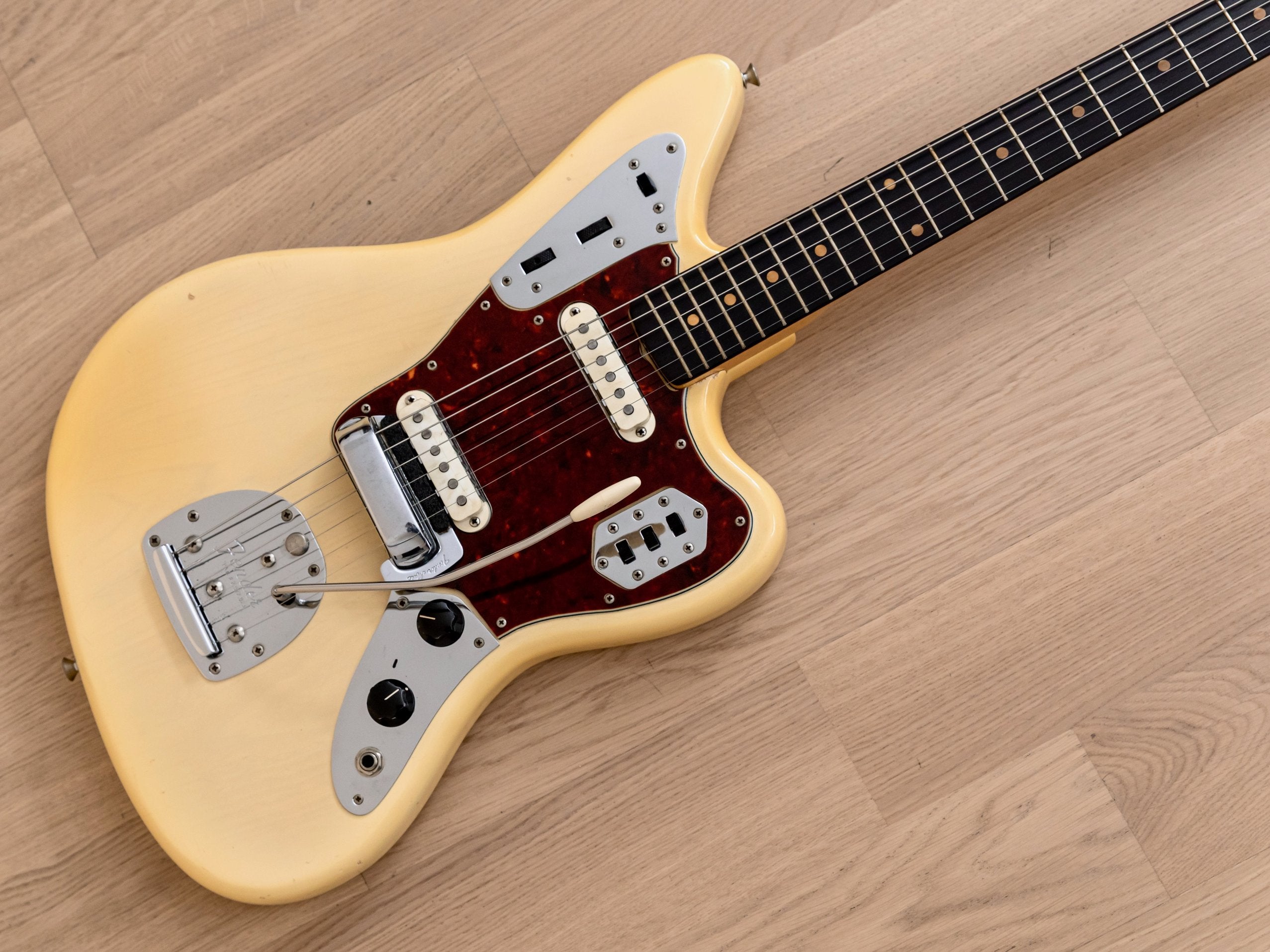 Fender on sale offset guitar