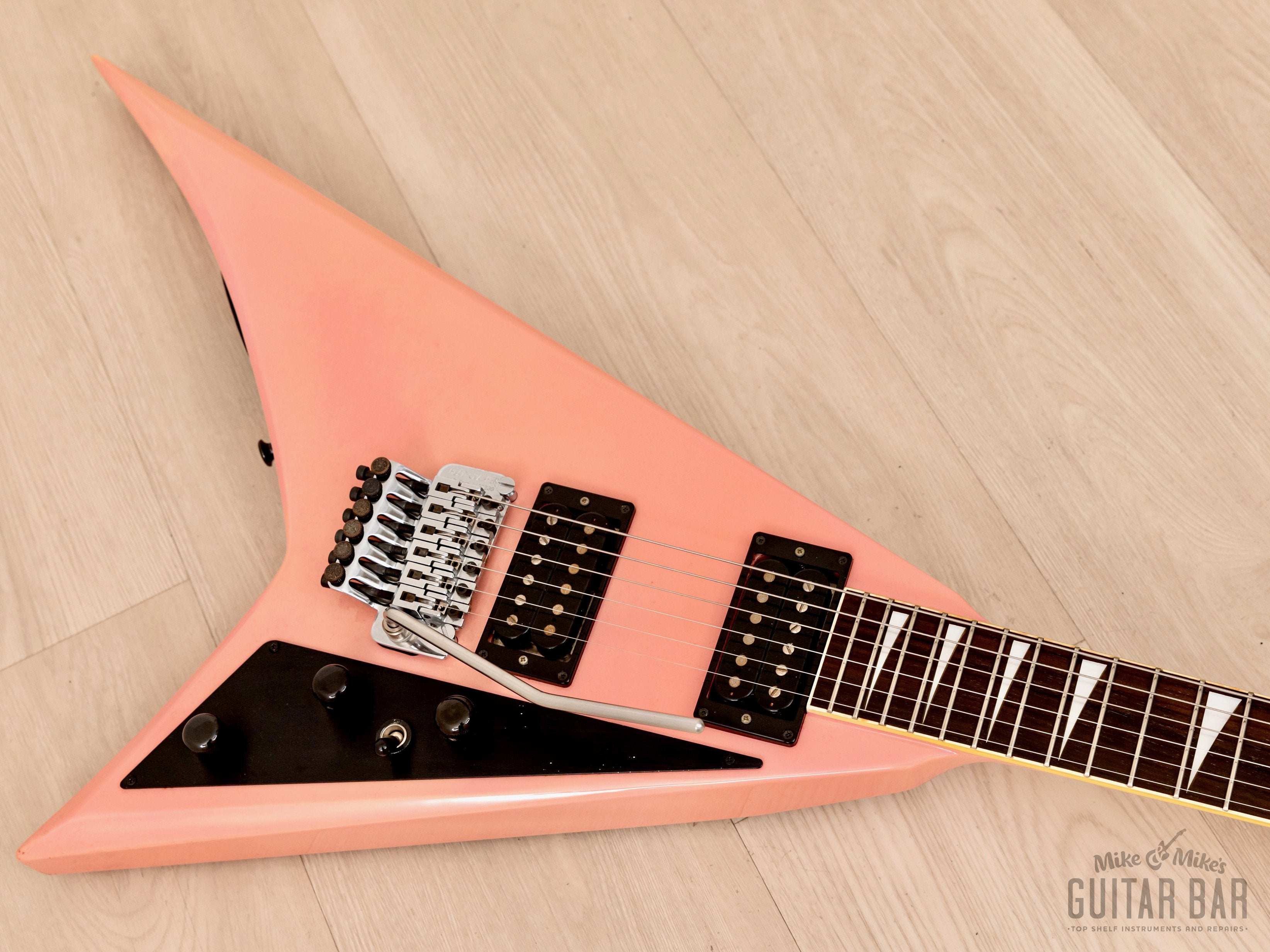1986 Fernandes Limited Edition JS-110 Randy Rhoads Flying V Pink, Japan