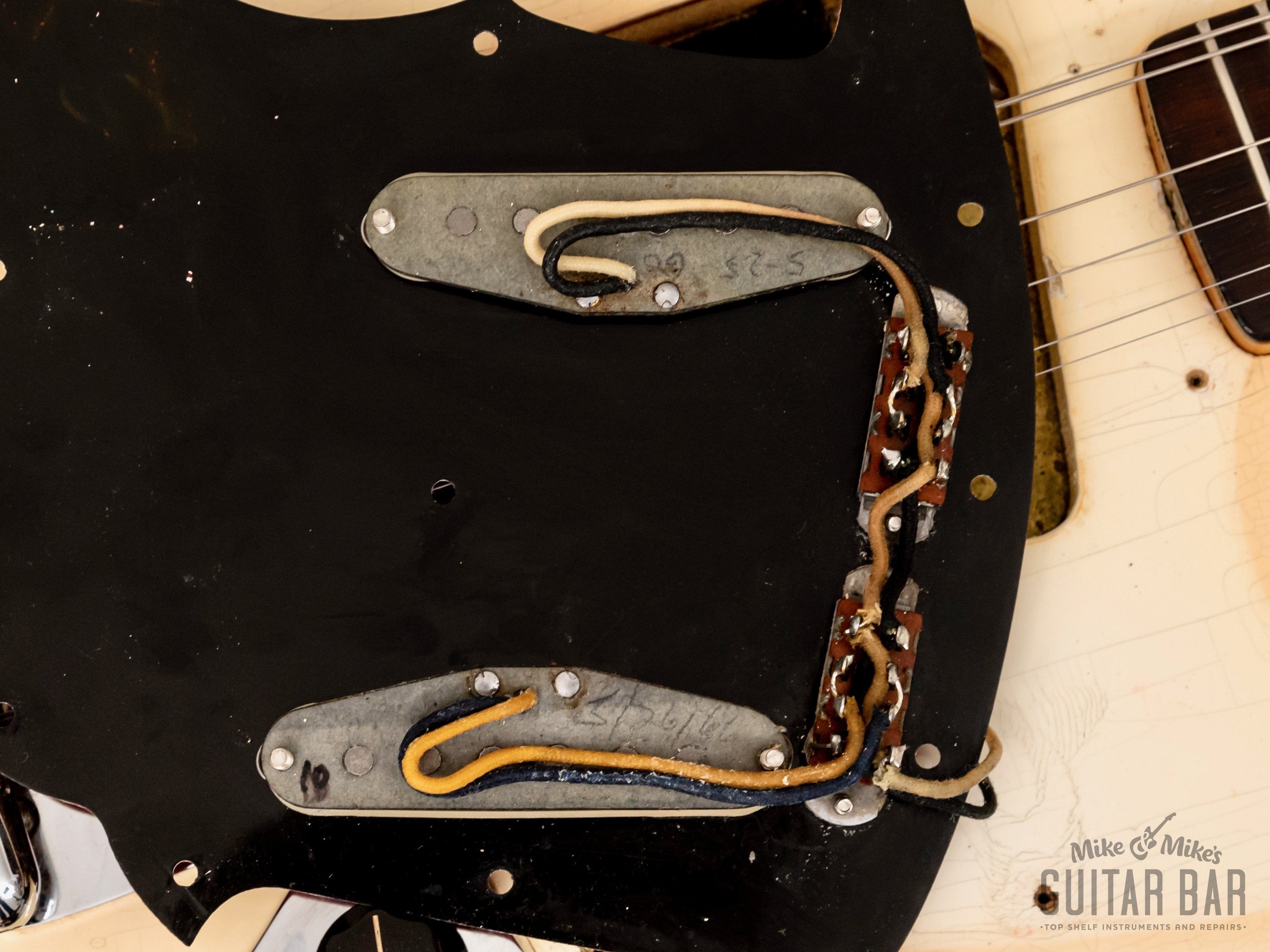1966 Fender Mustang Vintage Guitar Olympic White 100% Original, Slab Board w/ Case