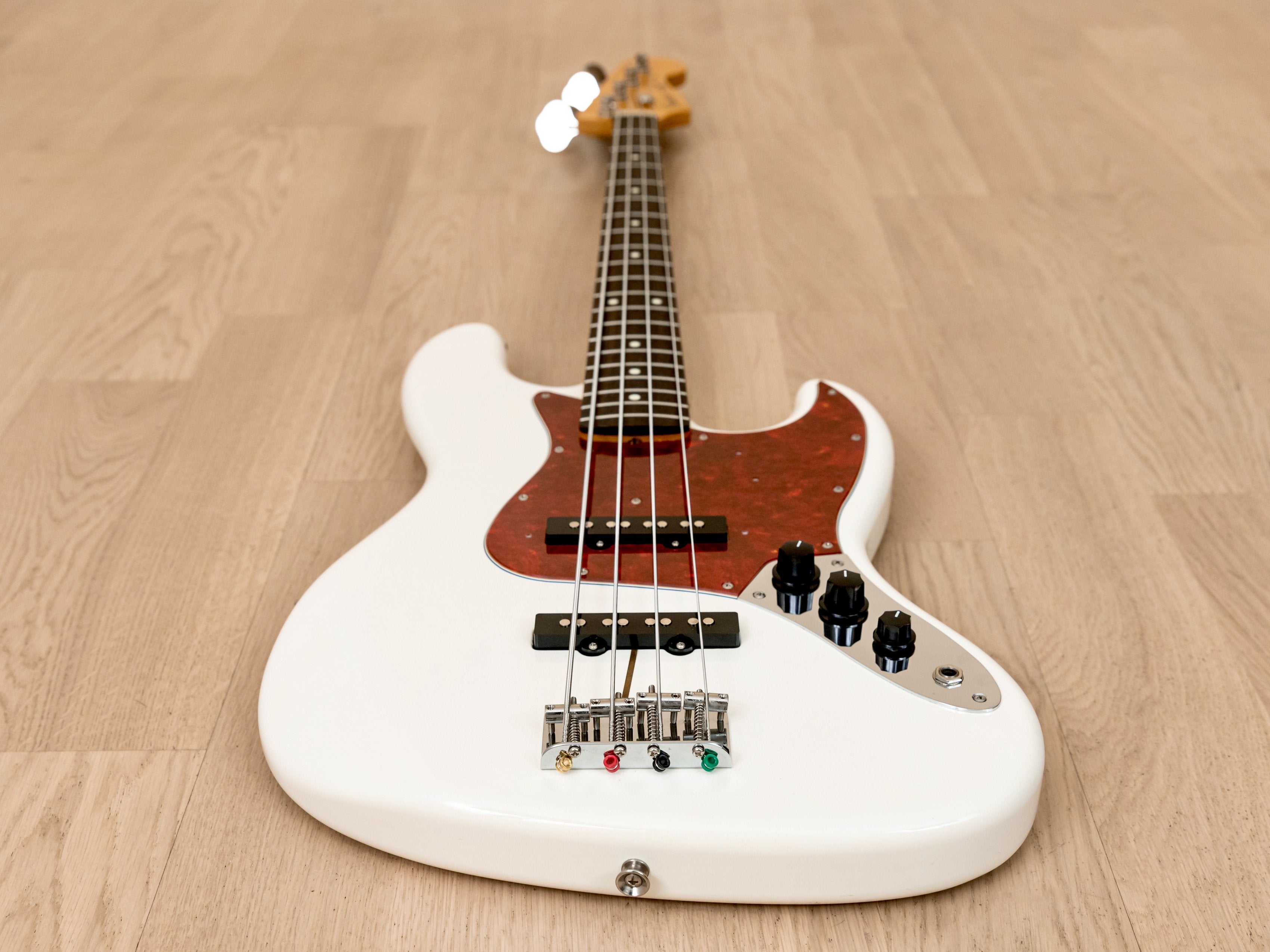 2017 Fender Traditional 60s Jazz Bass Olympic White Near Mint, Japan MIJ