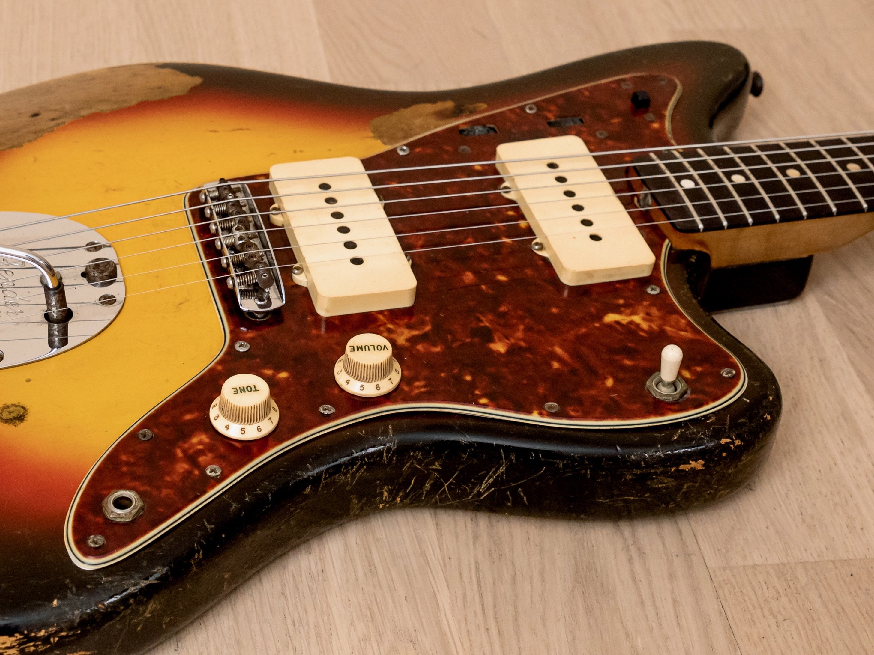 1965 Fender Jazzmaster Vintage Electric Guitar Sunburst w/ Case