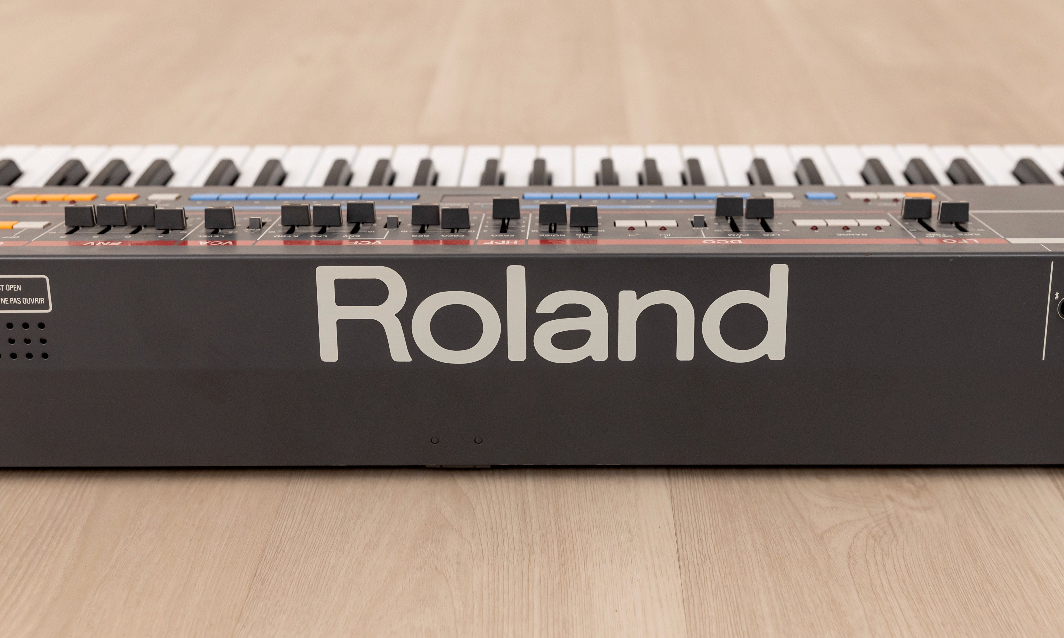 1980s Roland Juno-106 Vintage Analog Synthesizer w/ Manual