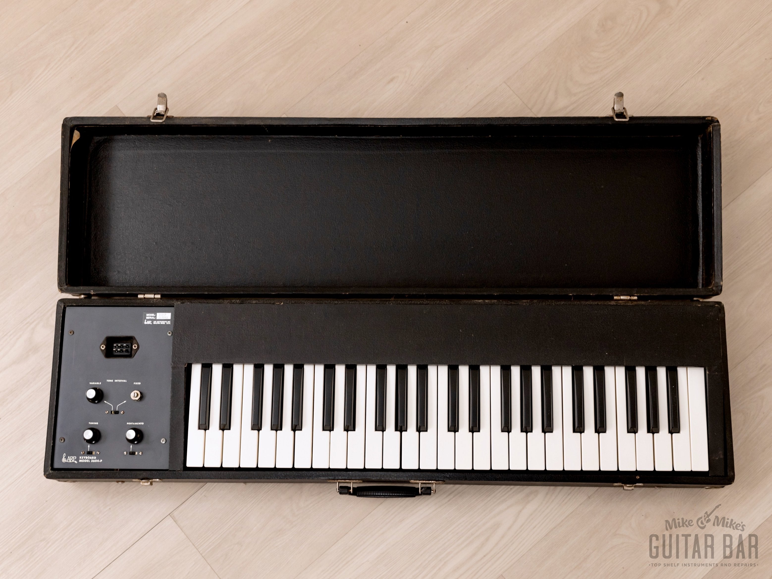1975 ARP 2600 model 2601 V1.0 Vintage Analog Synthesizer w/ 3604-P Keyboard Controller, Serviced