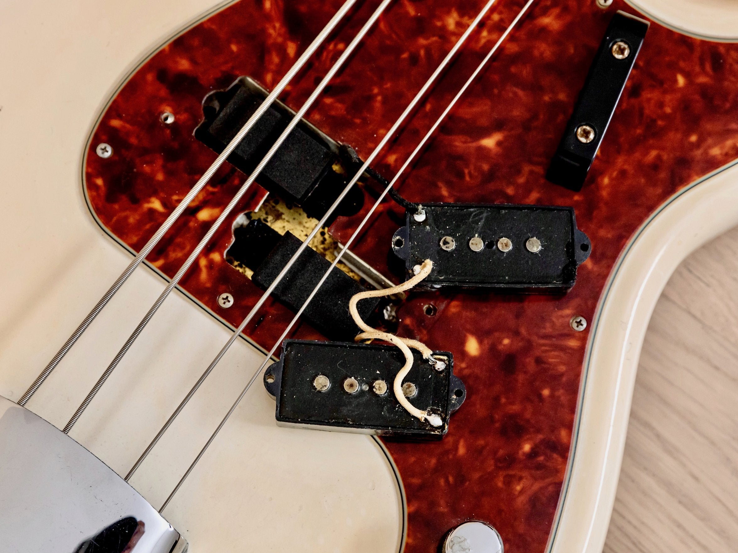 1963 Fender Precision Bass Vintage Pre-CBS Olympic White 100% Original w/ Case