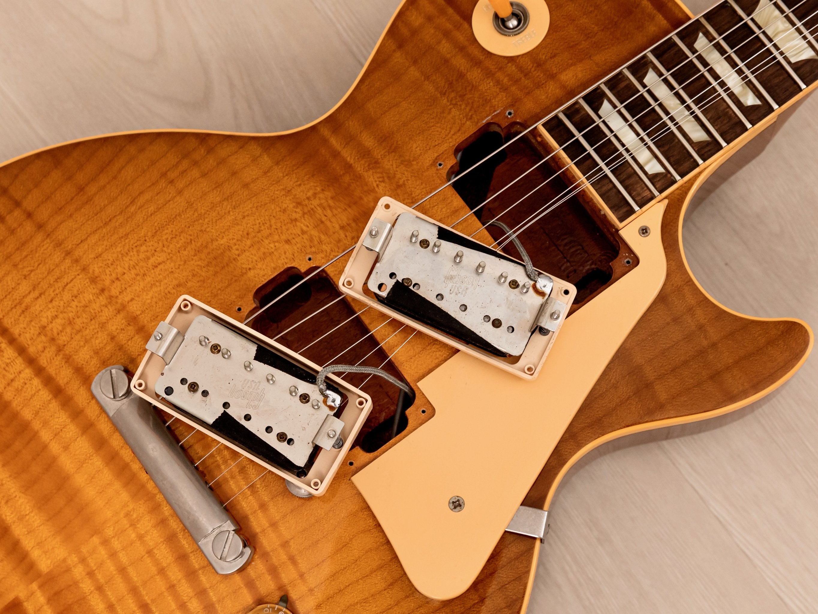 1994 Gibson Les Paul Classic Premium Plus Honey Burst Flame Top 100% Original w/ Case & Tags, Yamano