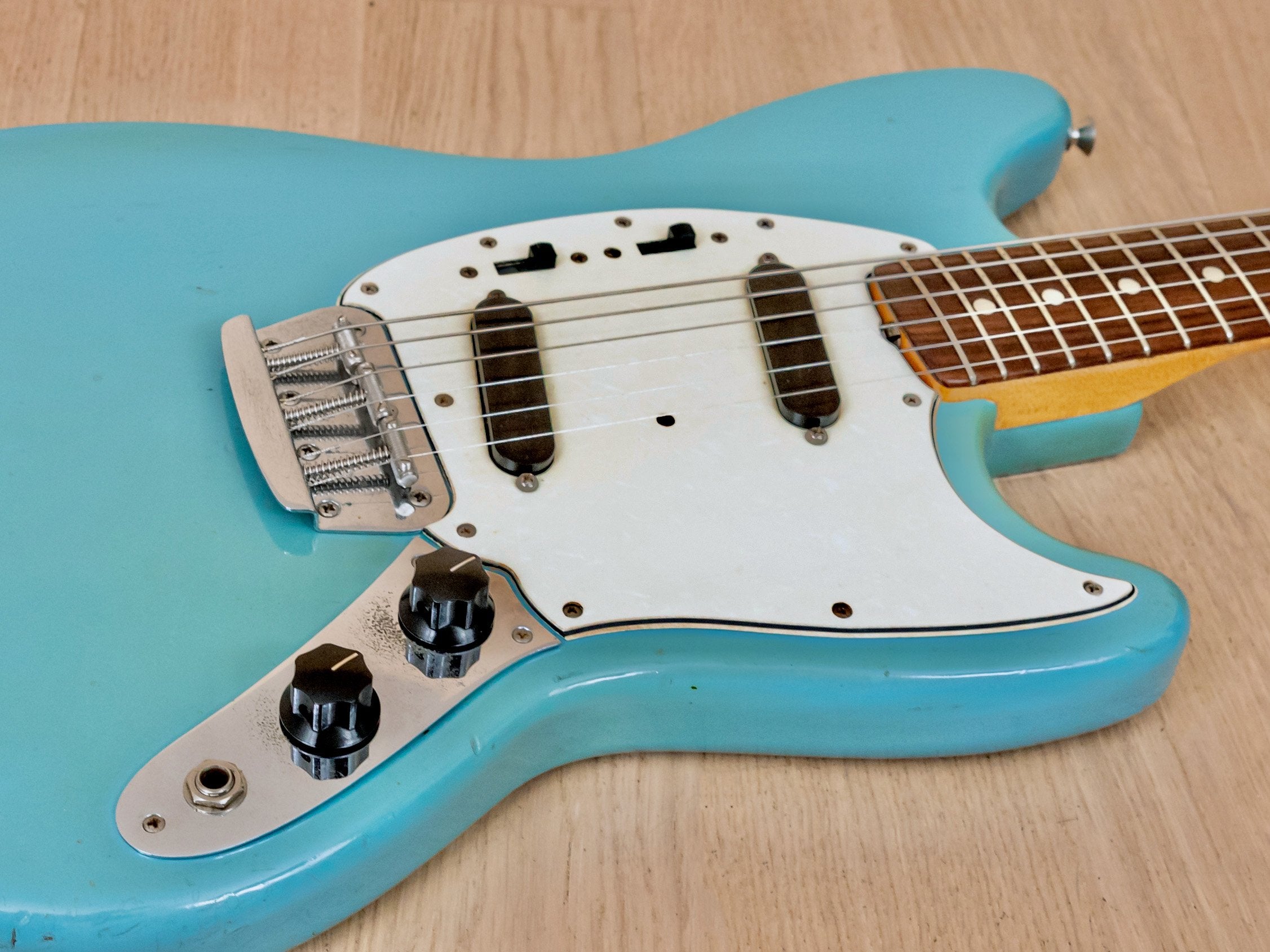 1967 Fender Duo Sonic II Vintage Offset Electric Guitar Daphne Blue w/ Case, Mustang