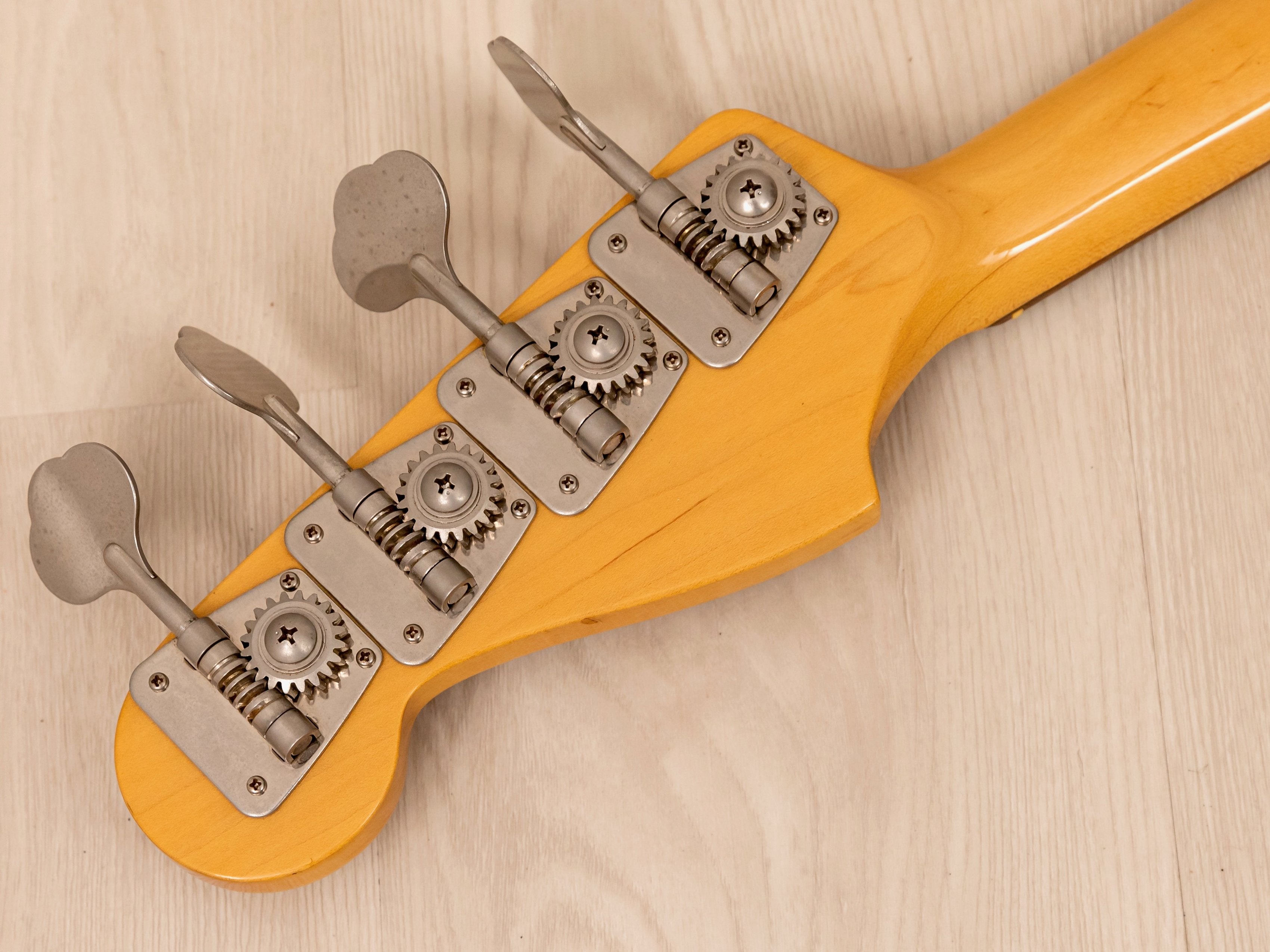 2004 Fender Precision Bass '70 Vintage Reissue PB70-70US Olympic White, Japan CIJ