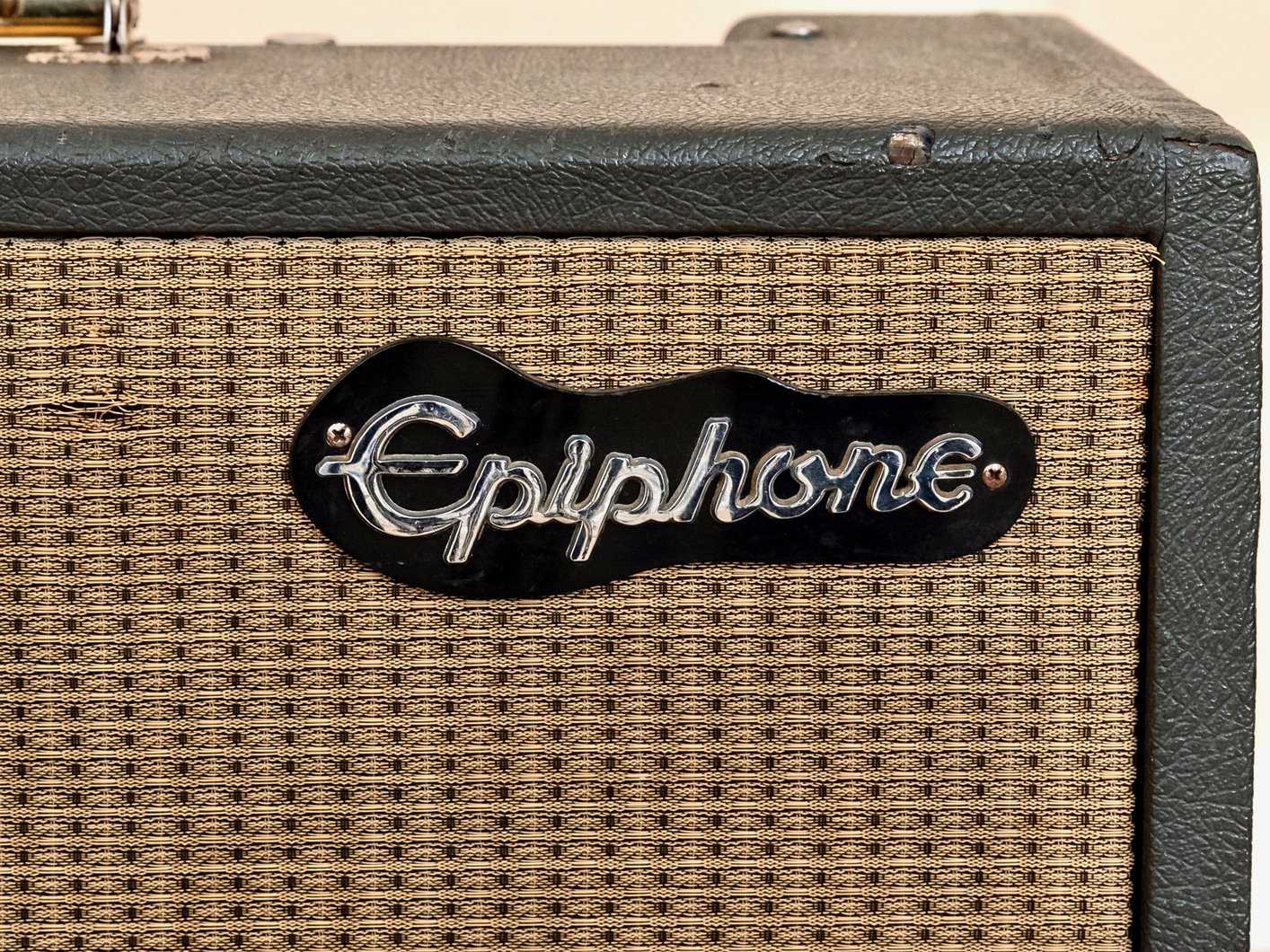 1961 Epiphone Deluxe EA-10RV Vintage 1x15 Tube Amp w/ Reverb & Jensen P15P, Gibson-Made