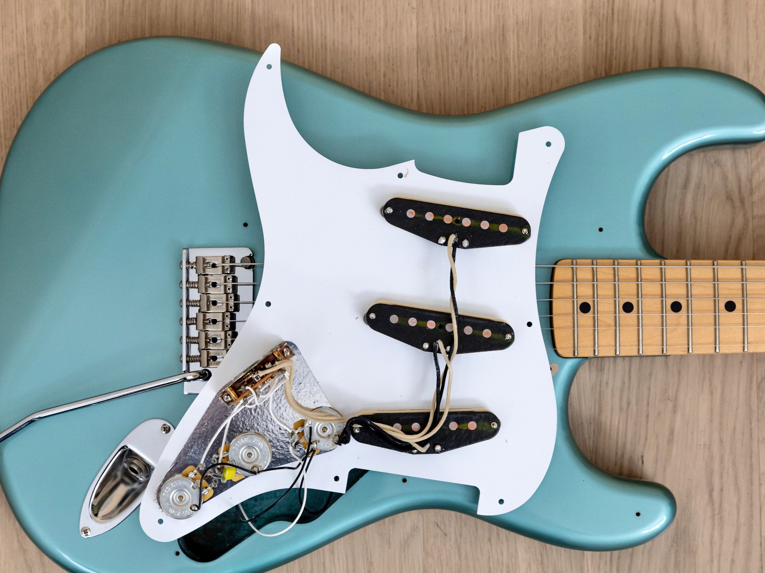 2018 Fender Hybrid '50s Stratocaster FSR Ice Blue Metallic, Japan