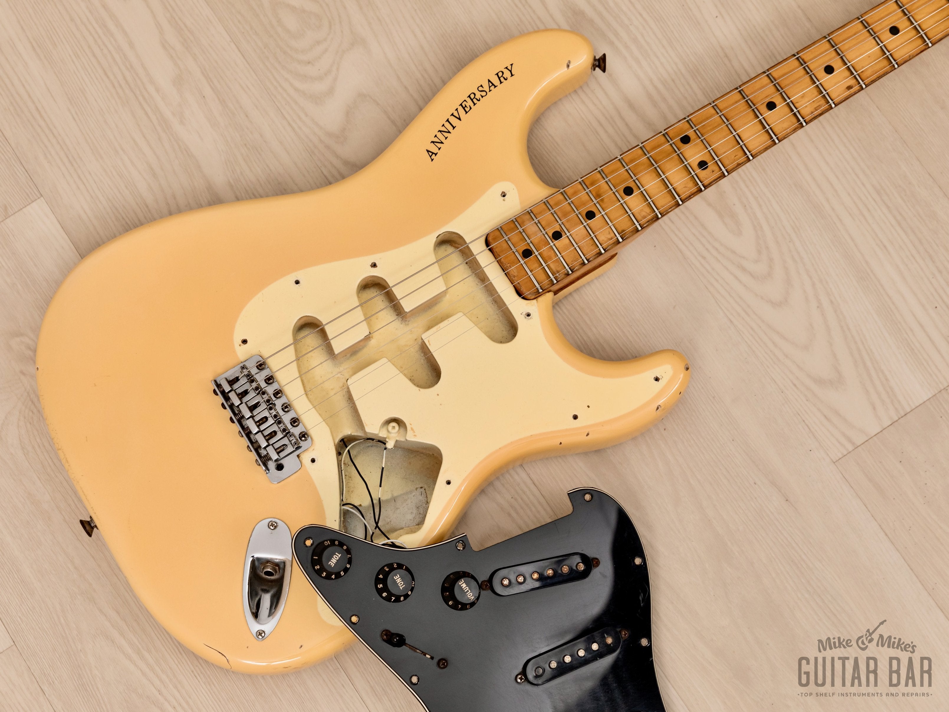 1980 Fender Stratocaster 25th Anniversary Model Vintage Guitar Pearl White w/ Case