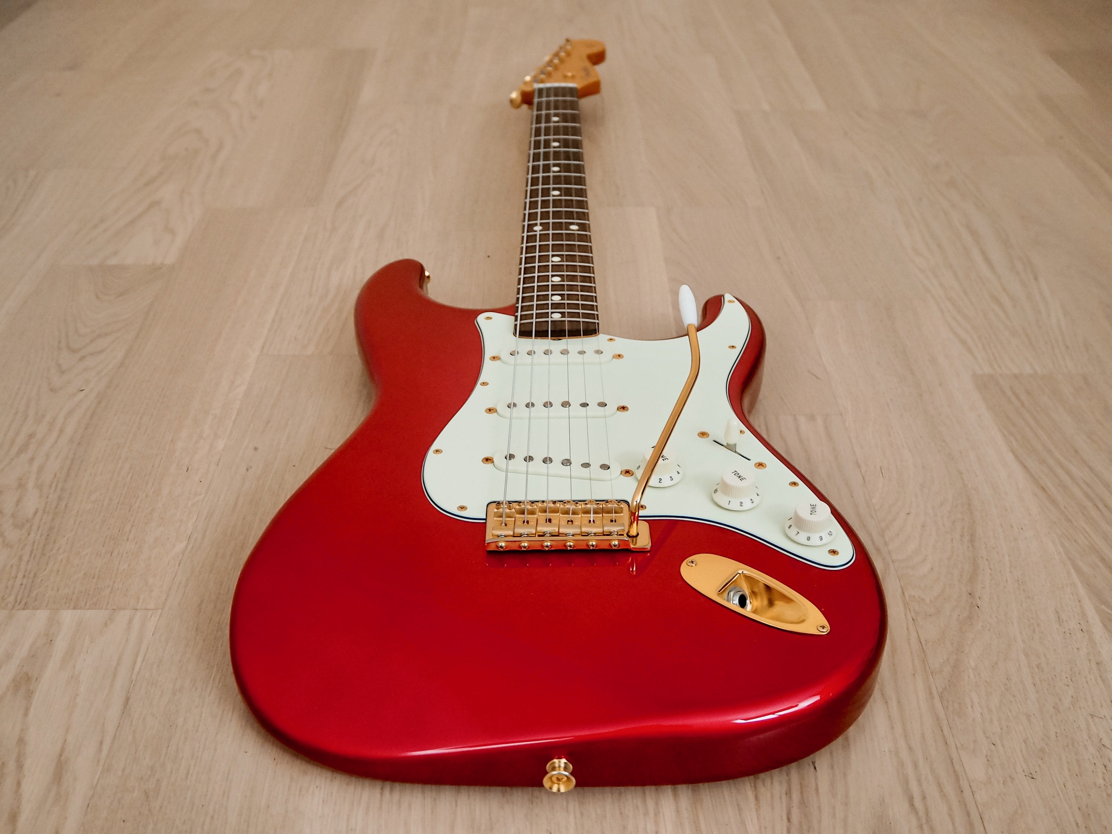 2018 Fender Japan Exclusive Classic 60s Stratocaster Candy Apple Red w/  Gold Hardware, MIJ