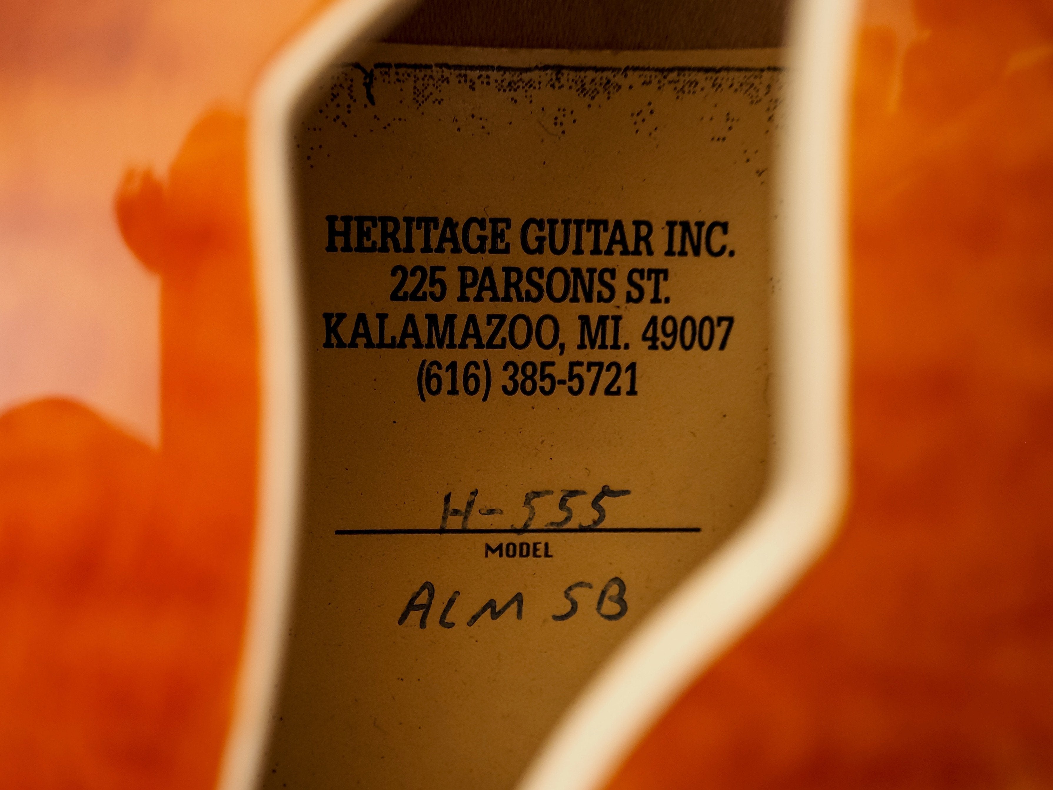 1998 Heritage H-555 ES Semi-Hollow Electric Guitar Almond Sunburst, Near-Mint w/ Case