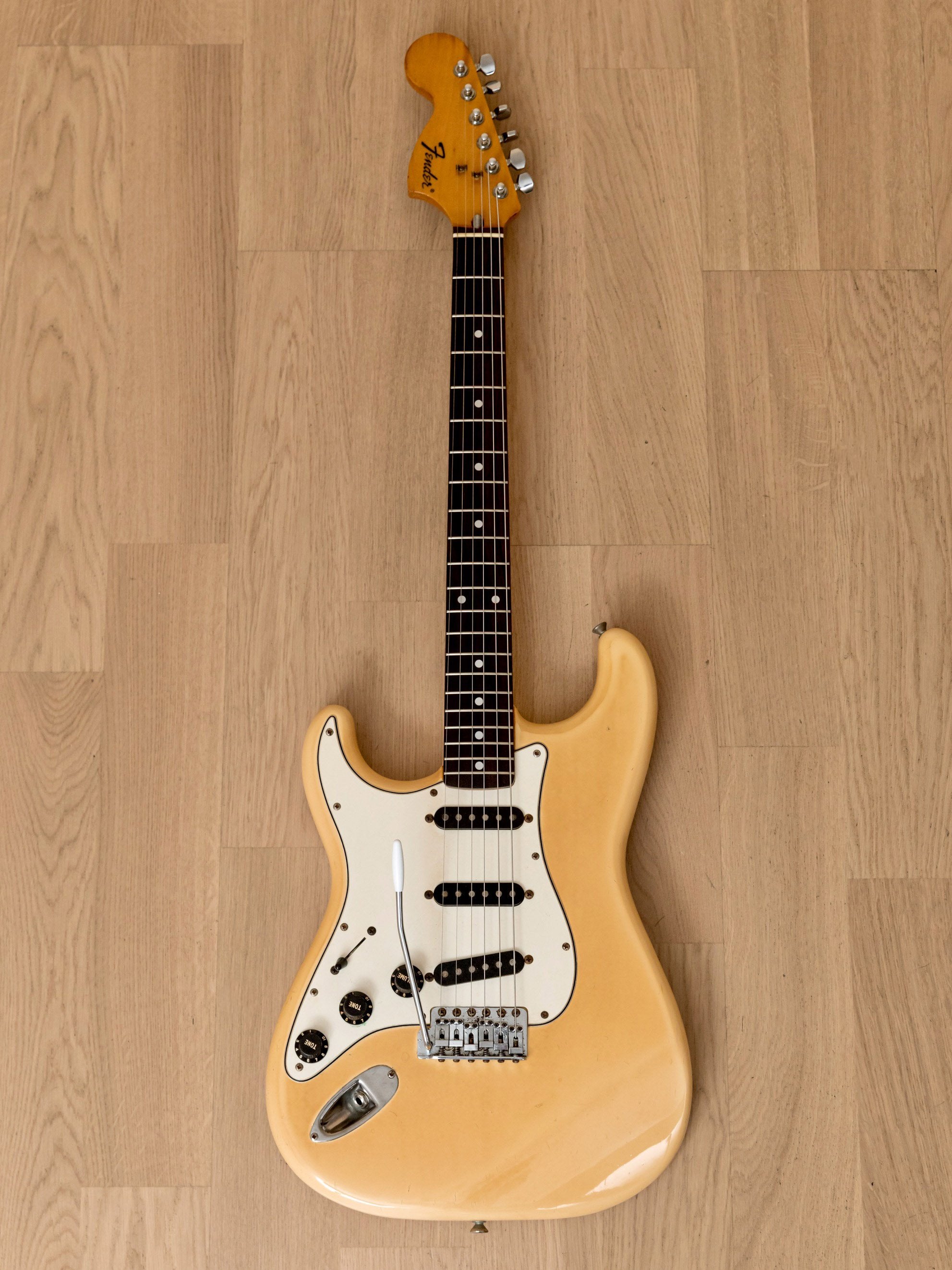 1983 Fender Stratocaster '72 Vintage Reissue ST72-70R Olympic White, Left Handed, Japan MIJ
