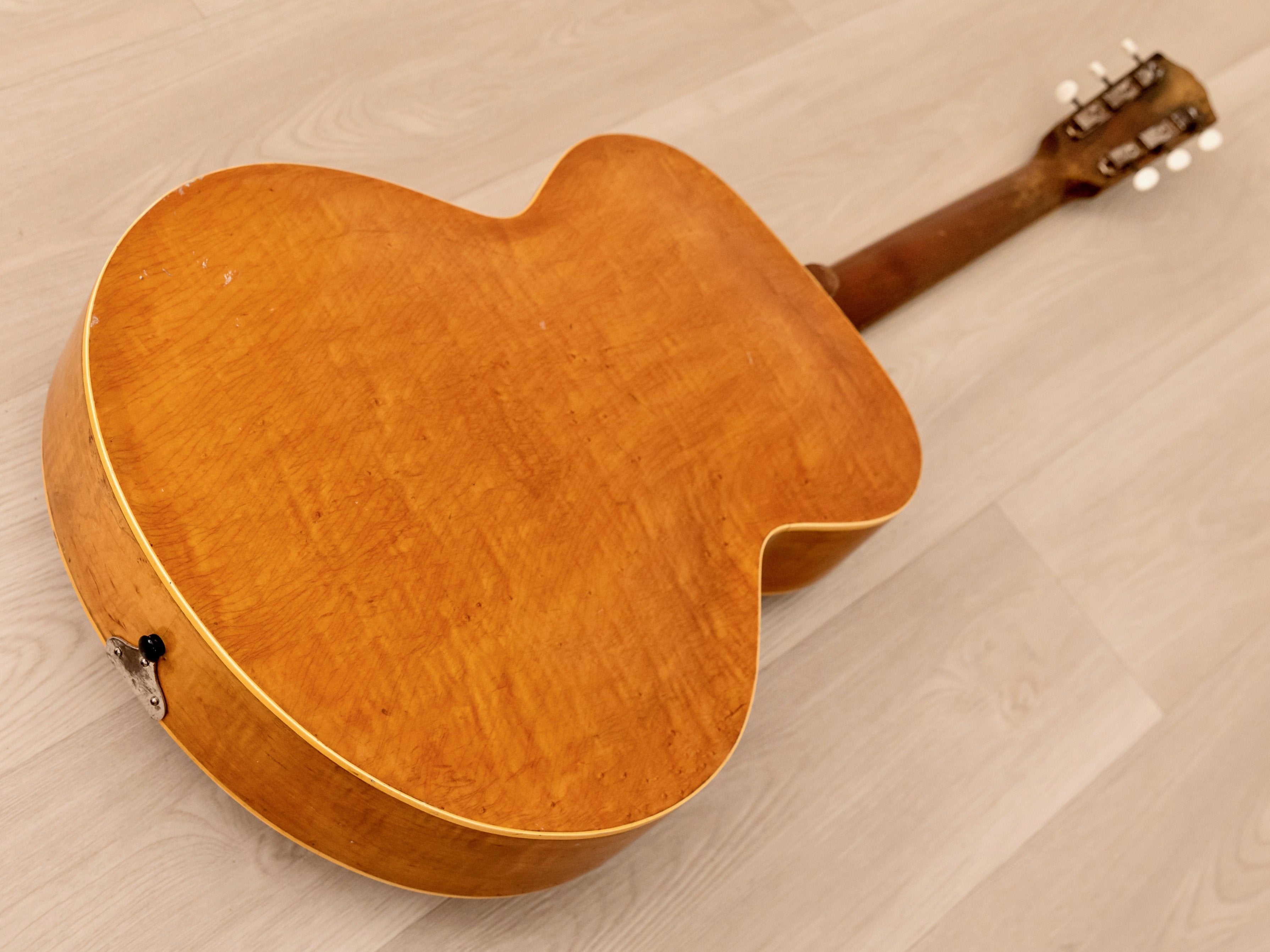 1950 Gibson Archtop Vintage 16” Carved Top Blonde w/ Zipper Binding & Case, Kalamazoo KG-32