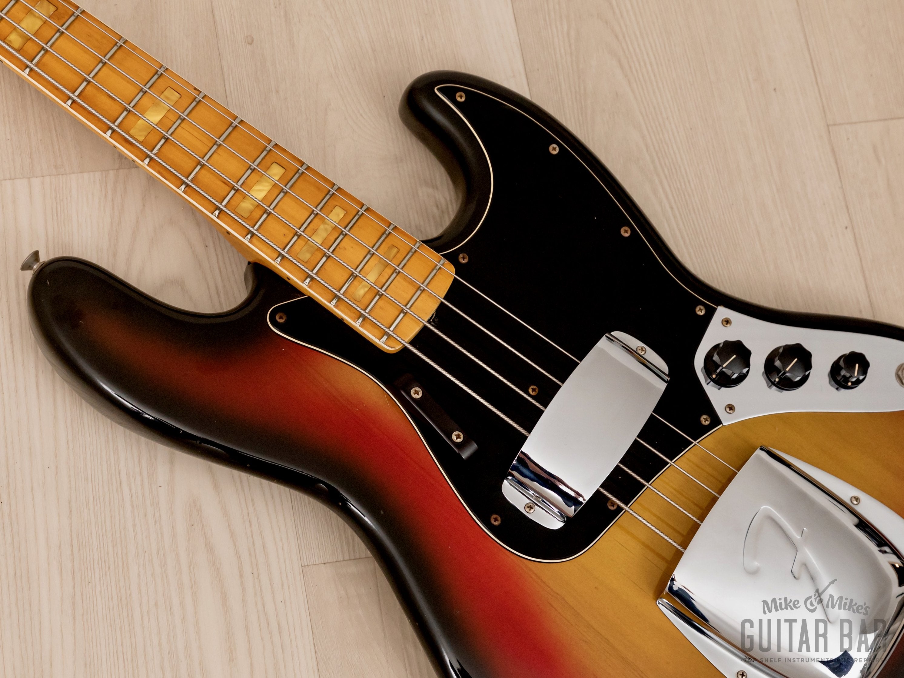 1974 Fender Jazz Bass Sunburst Vintage Bass w/ Case