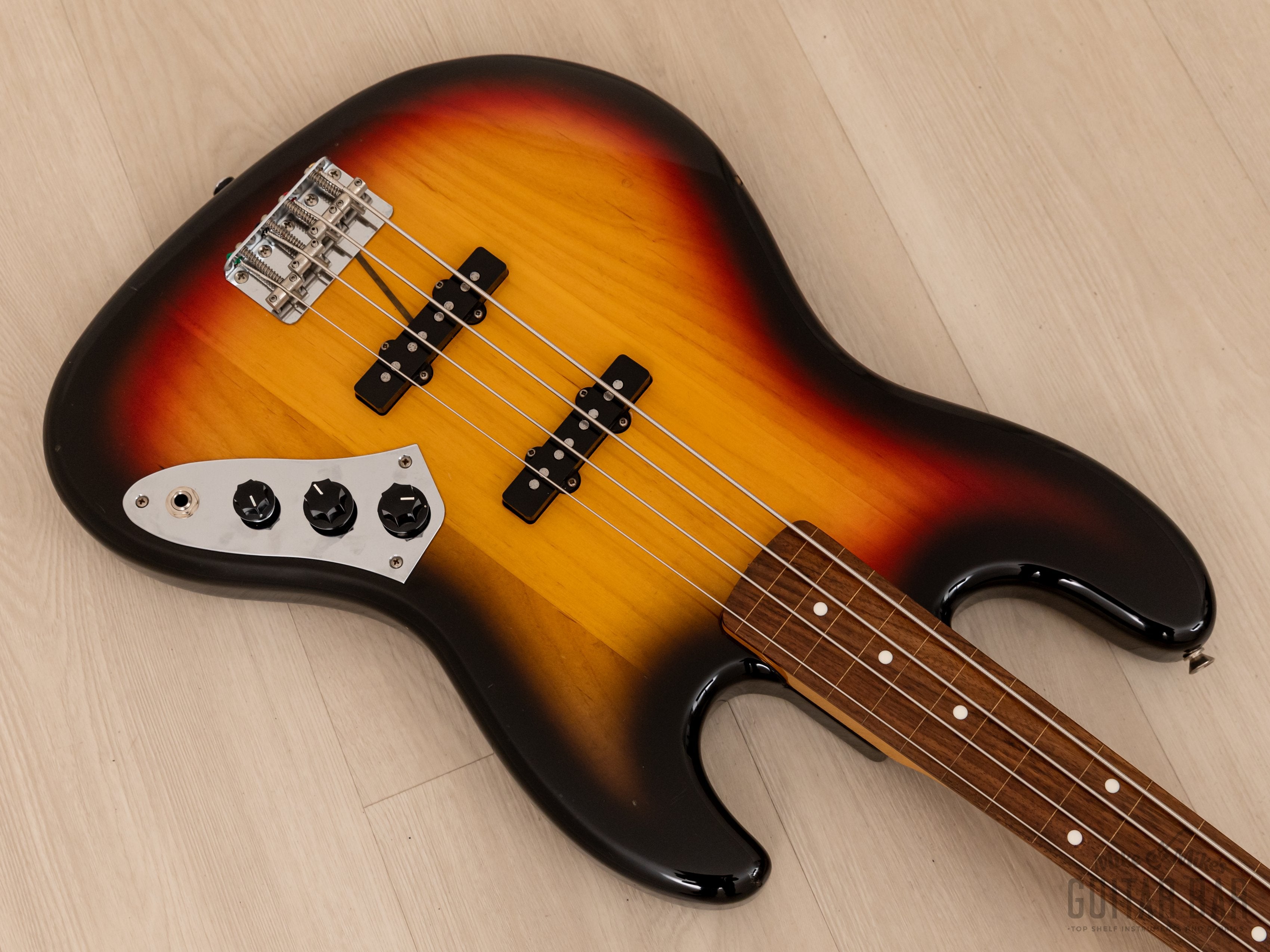 2002 Fender Jazz Bass Fretless '62 Vintage Reissue JB62-77FL w/ USA Pickups & Case, Japan CIJ, Jaco