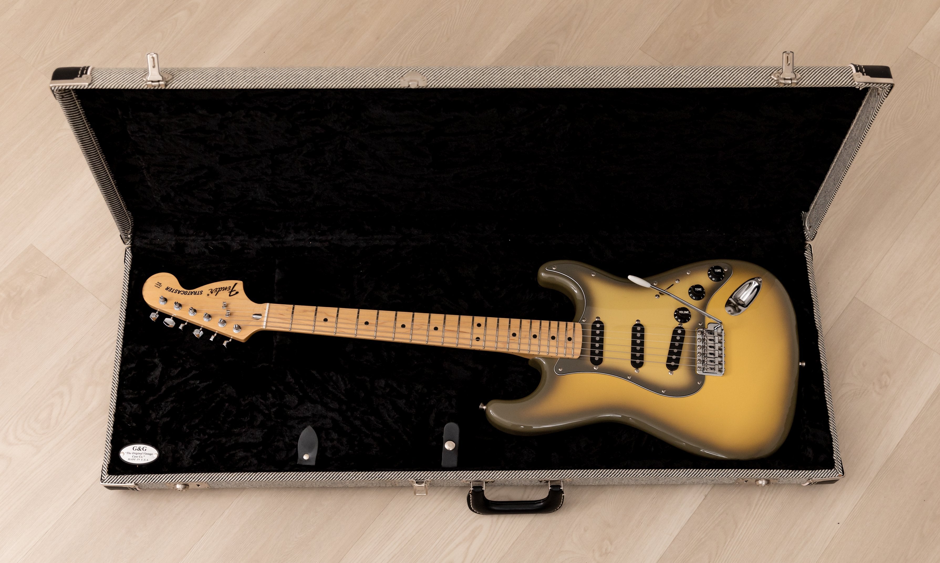 2004 Fender Stratocaster ’72 Vintage Reissue ST72 Limited Edition Antigua Near-Mint w/ G&G Case, Japan CIJ