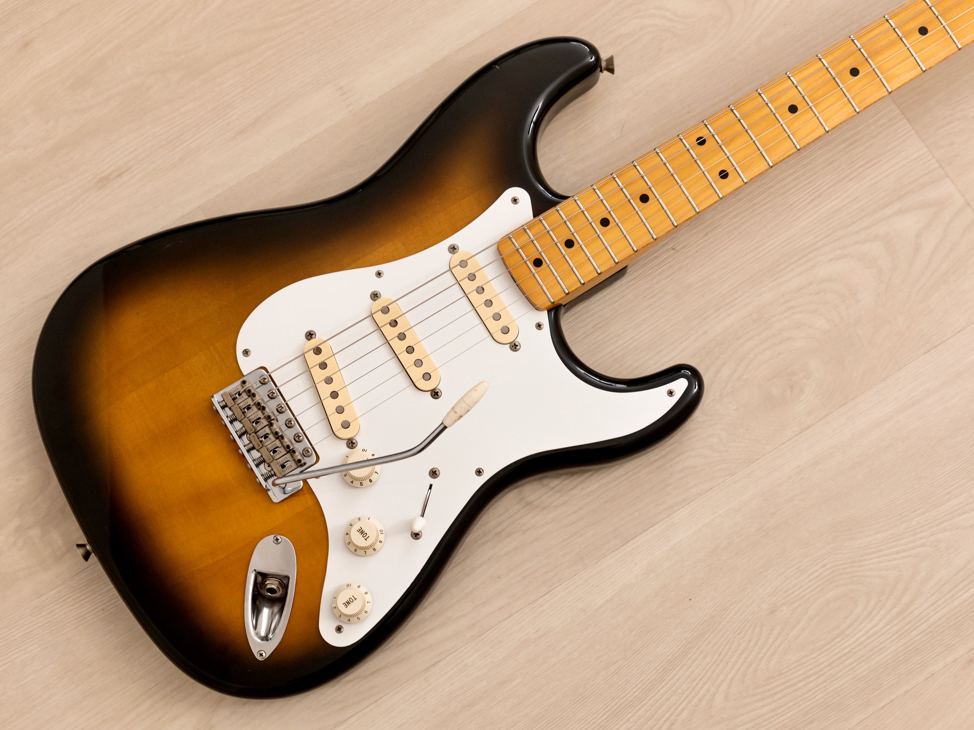 1990 Fender Stratocaster '57 Vintage Reissue ST57-500 Sunburst