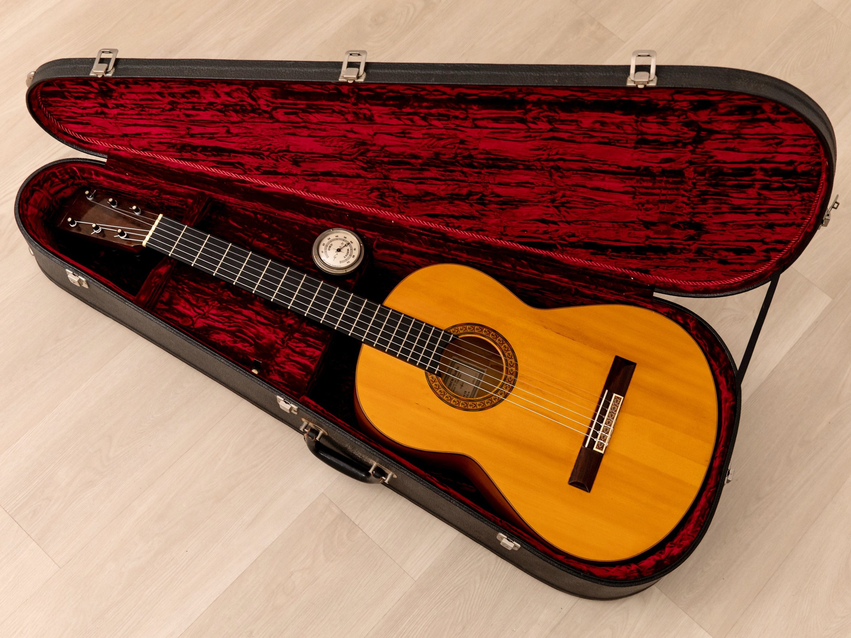 1968 Francisco Barba Flamenco Vintage Nylon String Guitar w/ Case