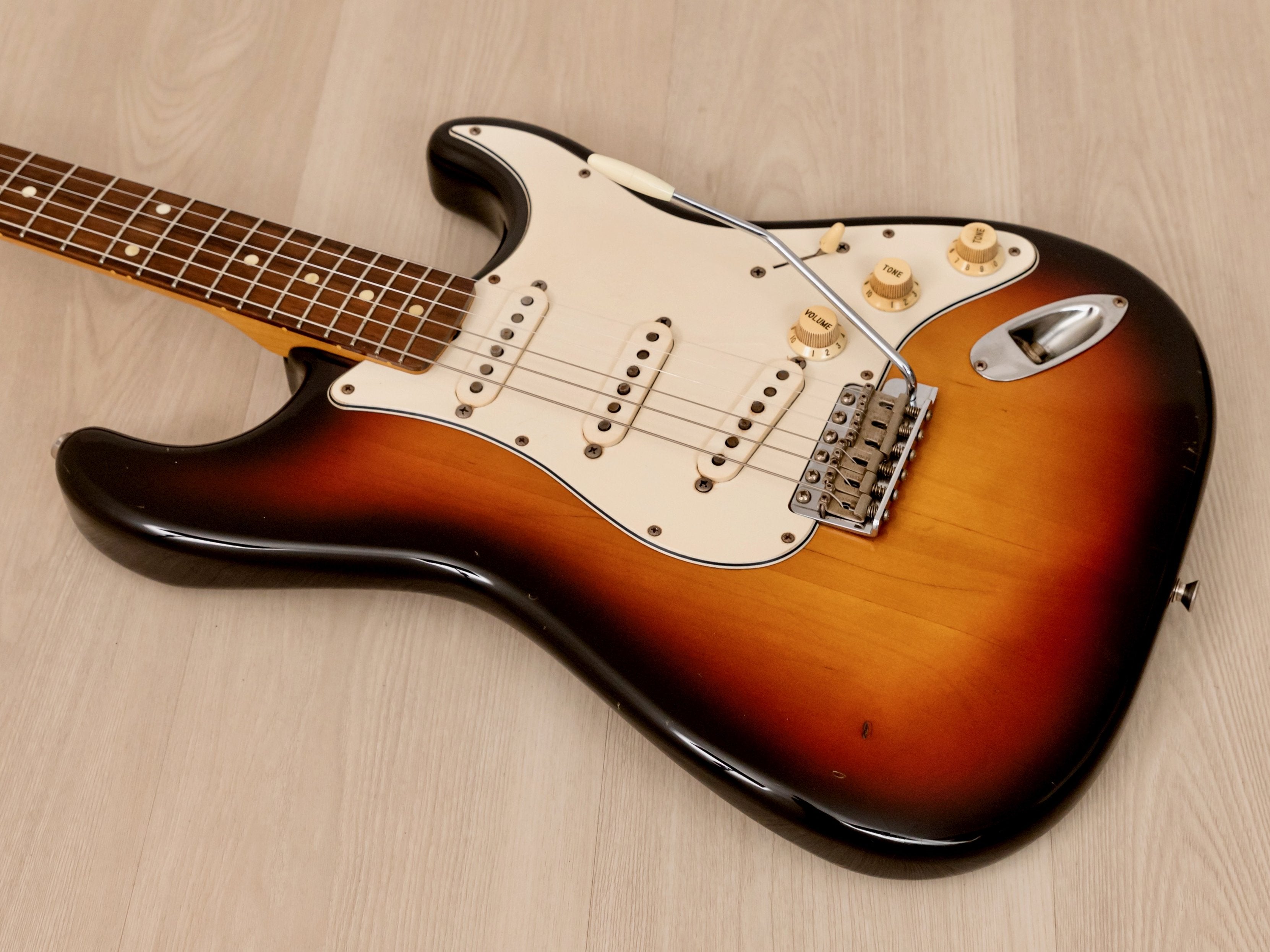 1993 Fender Stratocaster ‘62 Vintage Reissue ST62-70 Sunburst w/ USA  Pickups, Japan MIJ