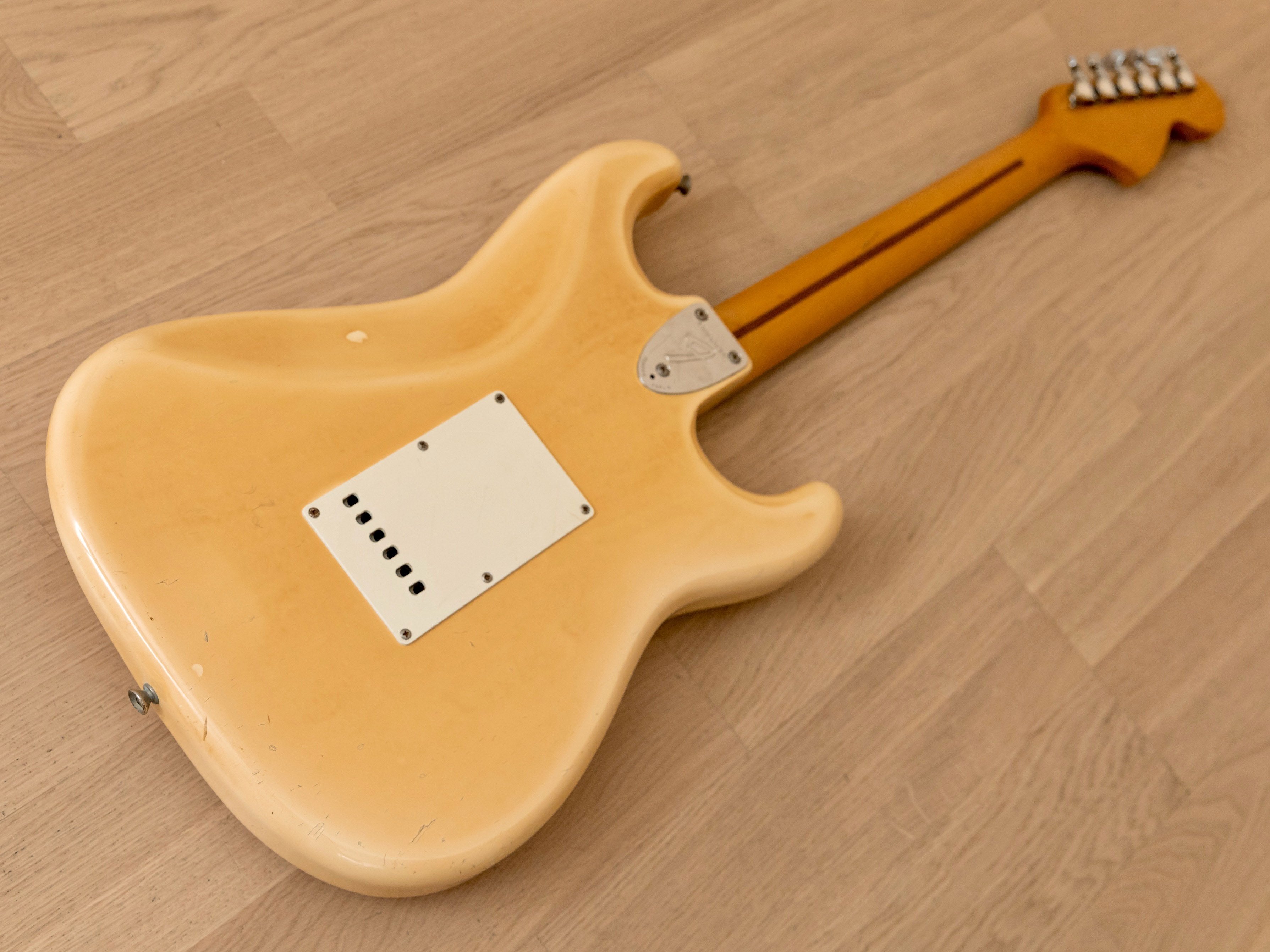 1983 Fender Stratocaster '72 Vintage Reissue ST72-70R Olympic White, Left Handed, Japan MIJ