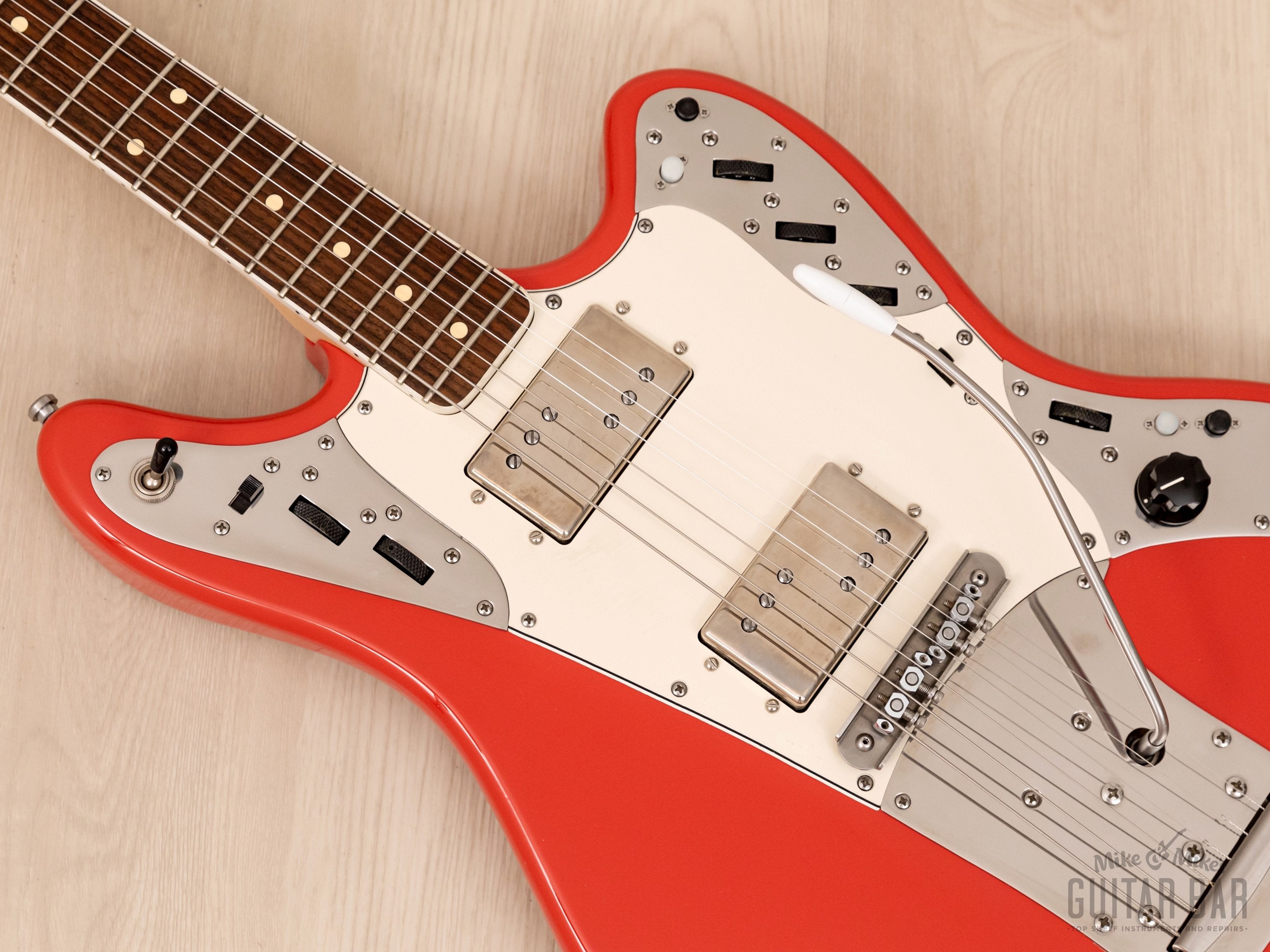 Bilt Relevator Offset Guitar Fiesta Red w/ Lollar Regal Humbuckers, Mastery M1 & Case, Built-In Fuzz & Delay