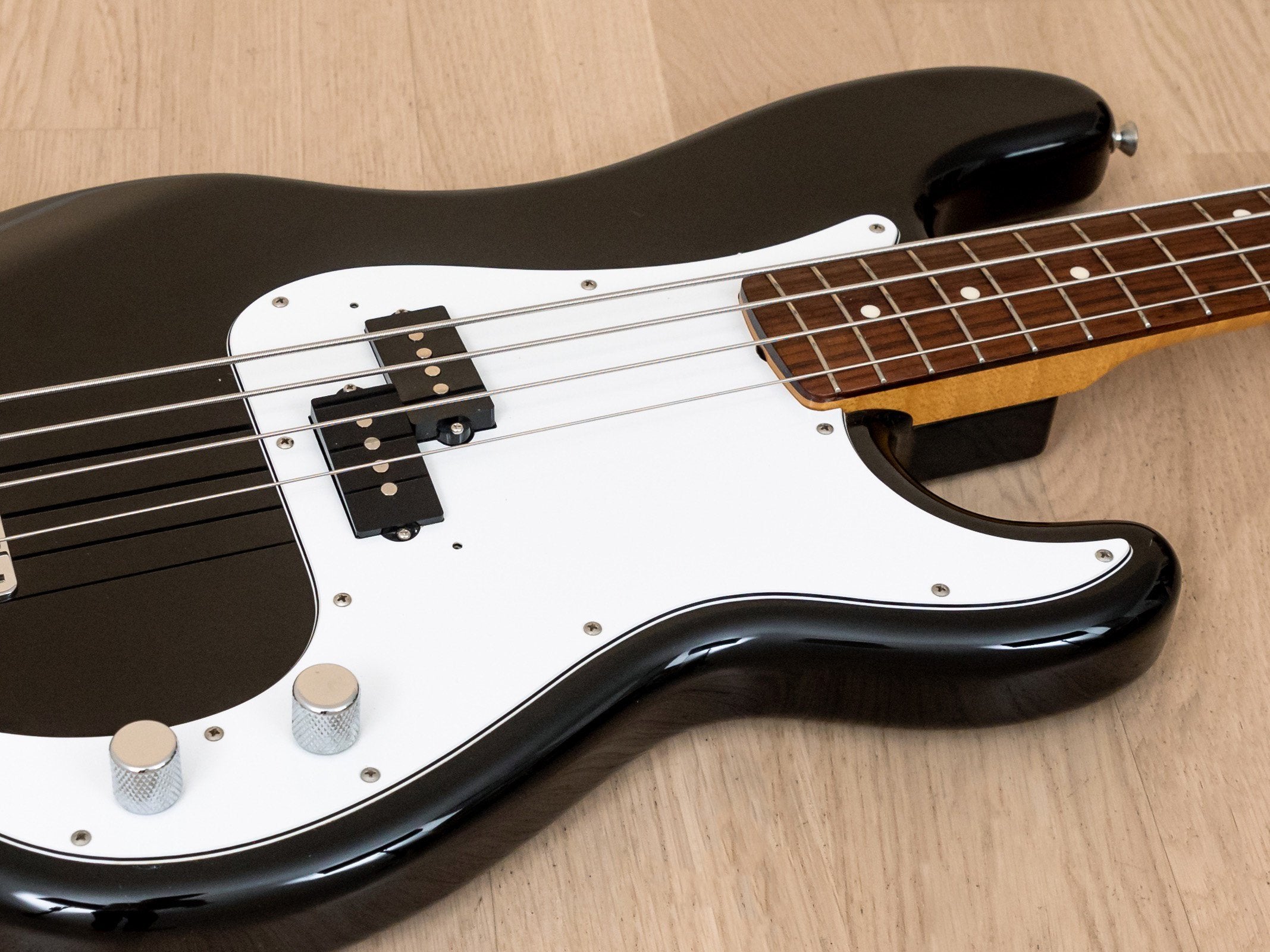 2015 Fender Japan Exclusive Classic 60s Precision Bass Black PB62