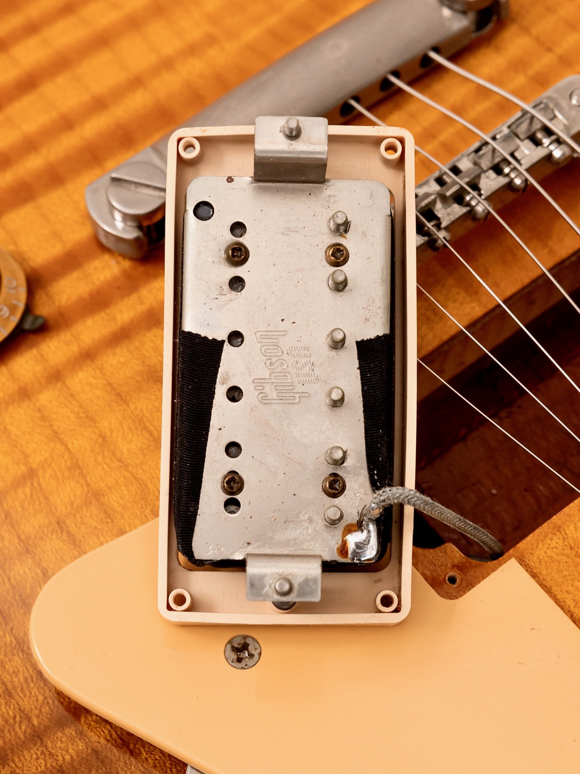 1994 Gibson Les Paul Classic Premium Plus Honey Burst Flame Top 100% Original w/ Case & Tags, Yamano