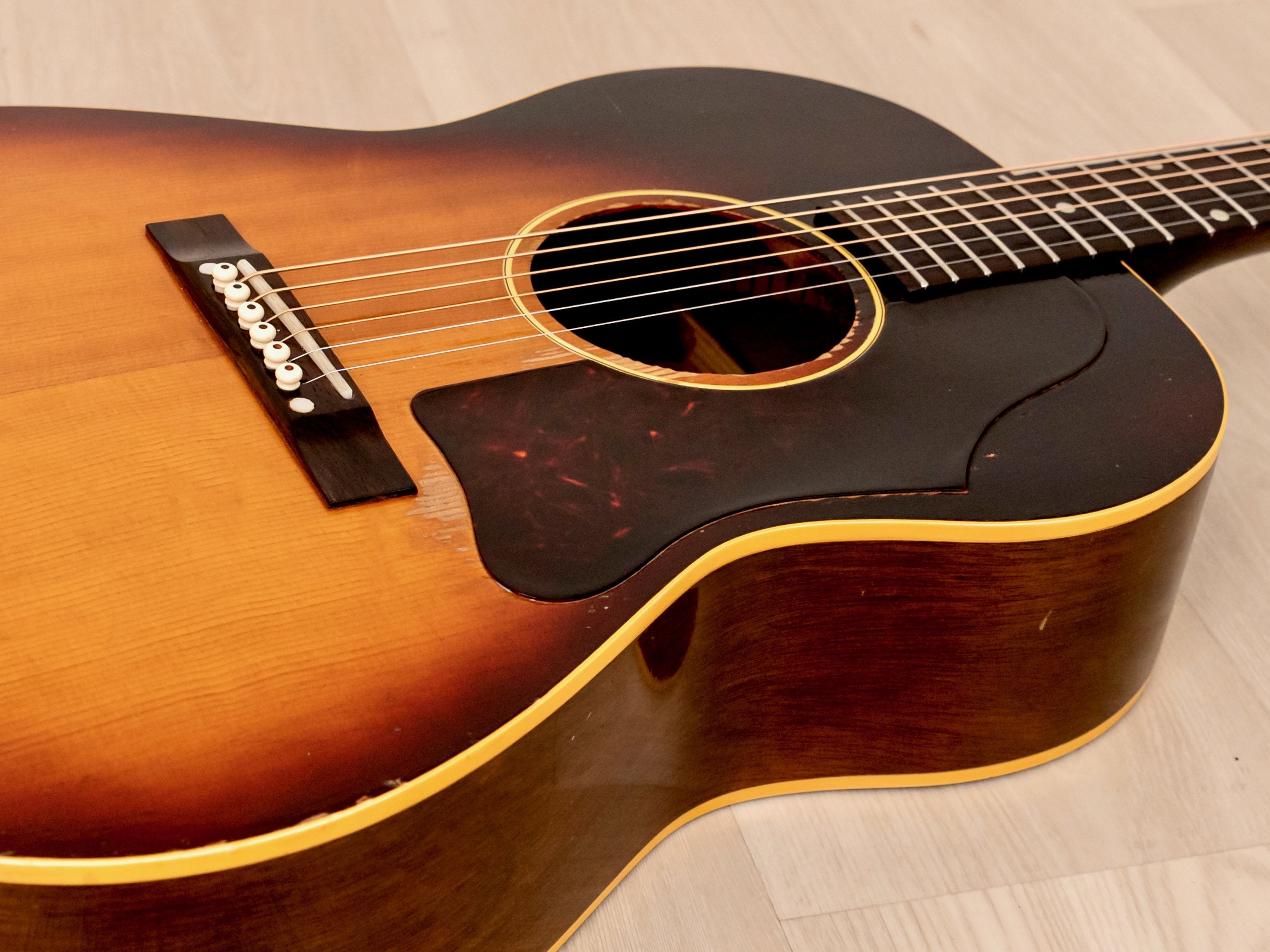 1959 Gibson LG-1 Vintage Acoustic Guitar Sunburst w/ Case, K&K Pickup