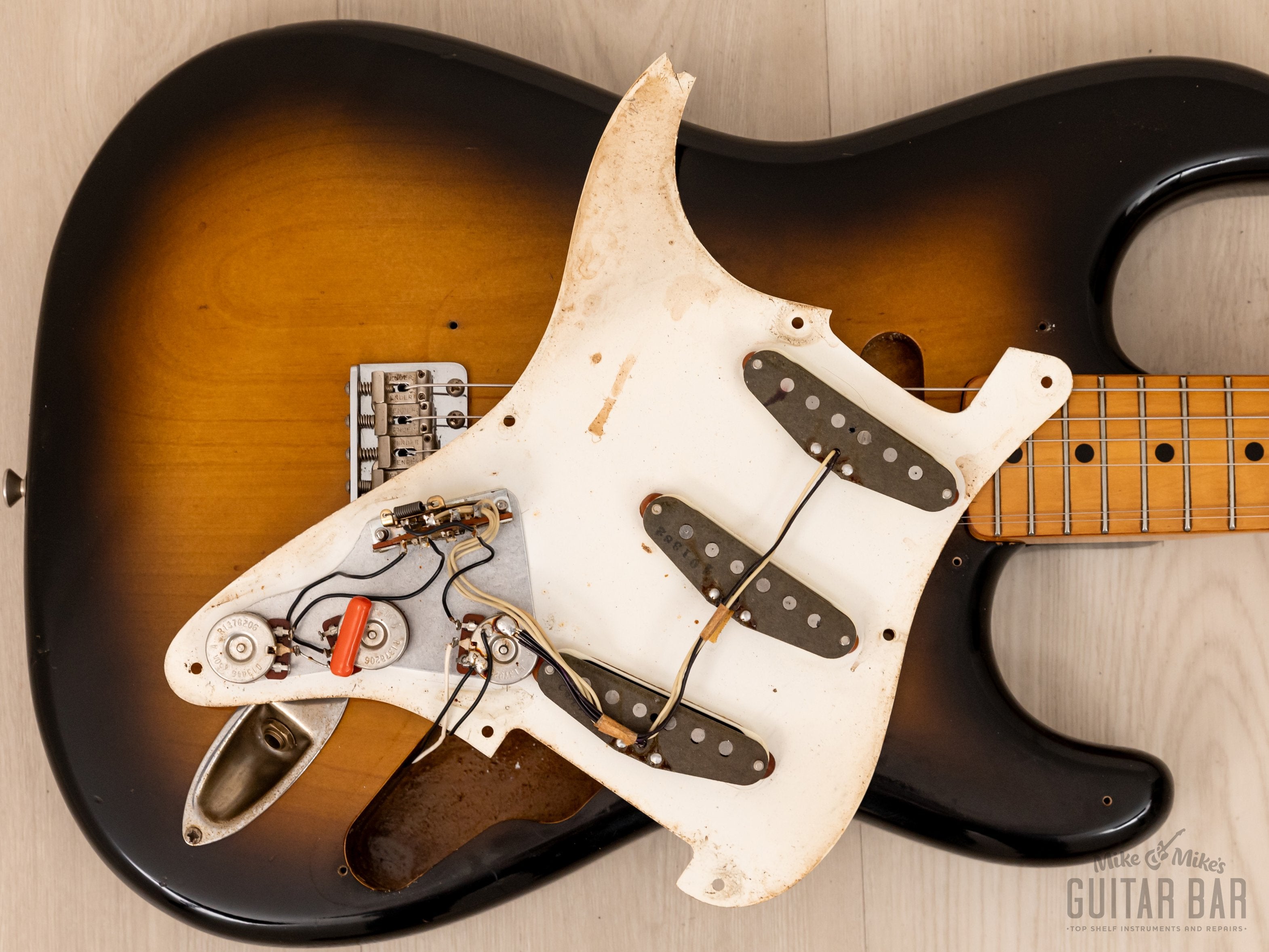 1982 Fender '57 Stratocaster JV ST57-115 w/ Lacquer Finish, USA Fullerton  Pickups, Japan MIJ Fujigen