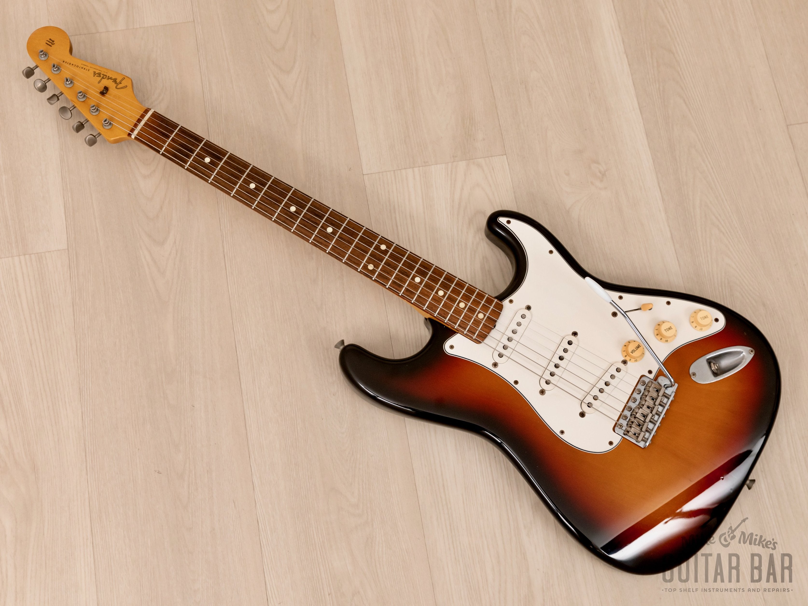 1998 Fender Stratocaster ‘62 Vintage Reissue ST62-58US Sunburst w/ USA Pickups & Case, Japan CIJ