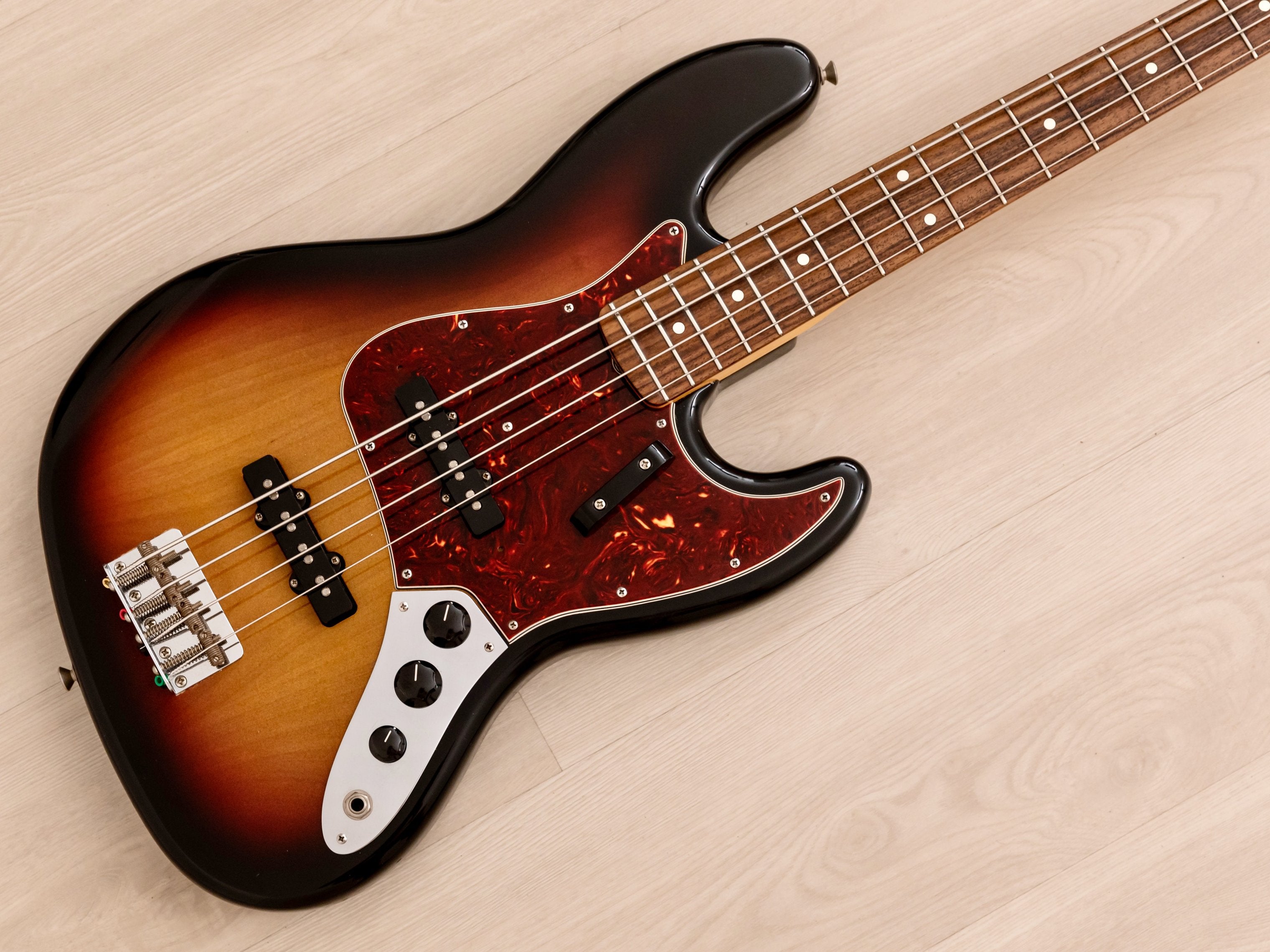 2007 Fender American Vintage '62 Jazz Bass Sunburst, Three Knob Variant, Yamano w/ Case