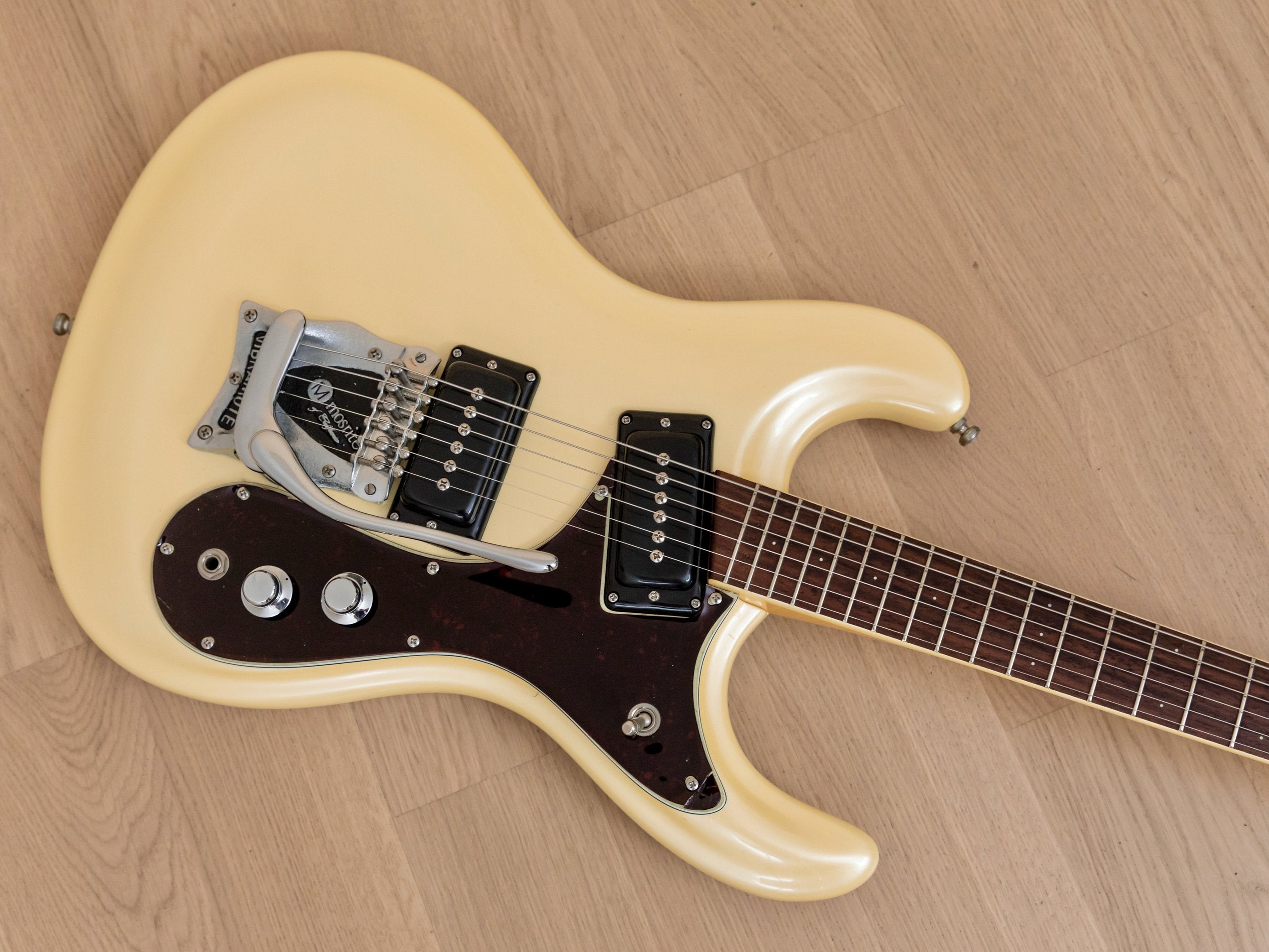 2000s Mosrite USA Ventures Model 1964 Vintage Reissue Pearl White, Near Mint w/ Vibramute & Case, Fillmore