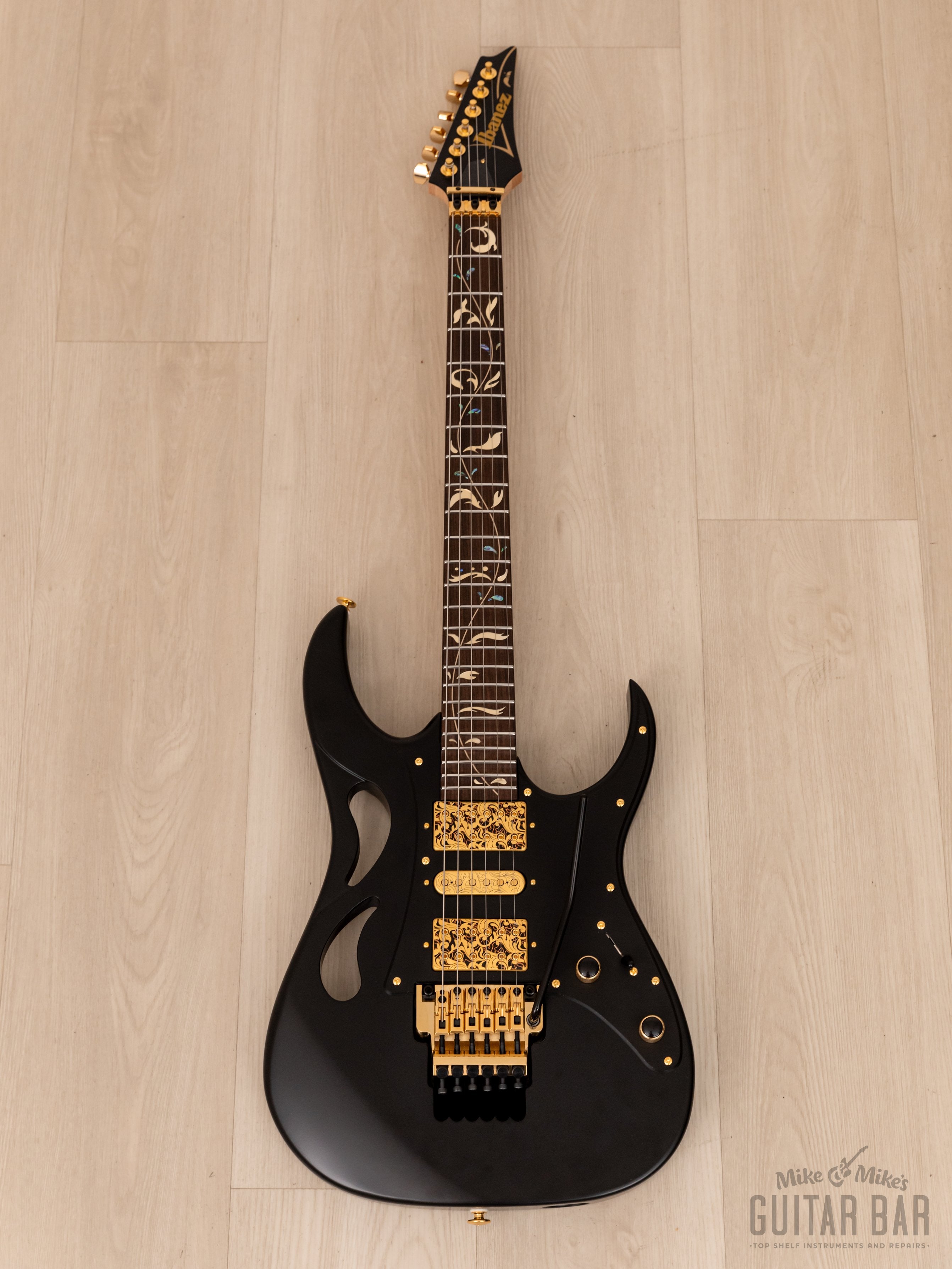 2023 Ibanez Steve Vai Signature PIA3761-XB Onyx Black, Mint Condition w/ Case, Tags