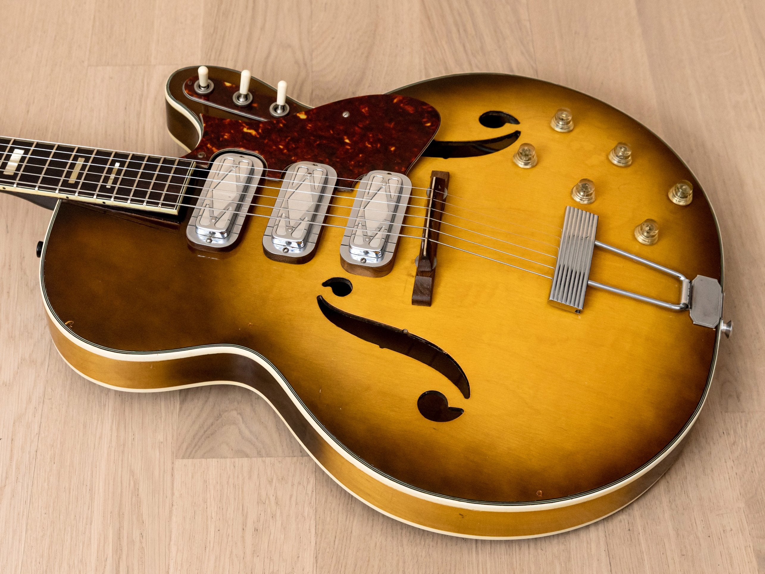 1960 Silvertone 1429 Vintage Hollowbody Electric Guitar 100% Stock, Harmony USA, DeArmond Gold Foils
